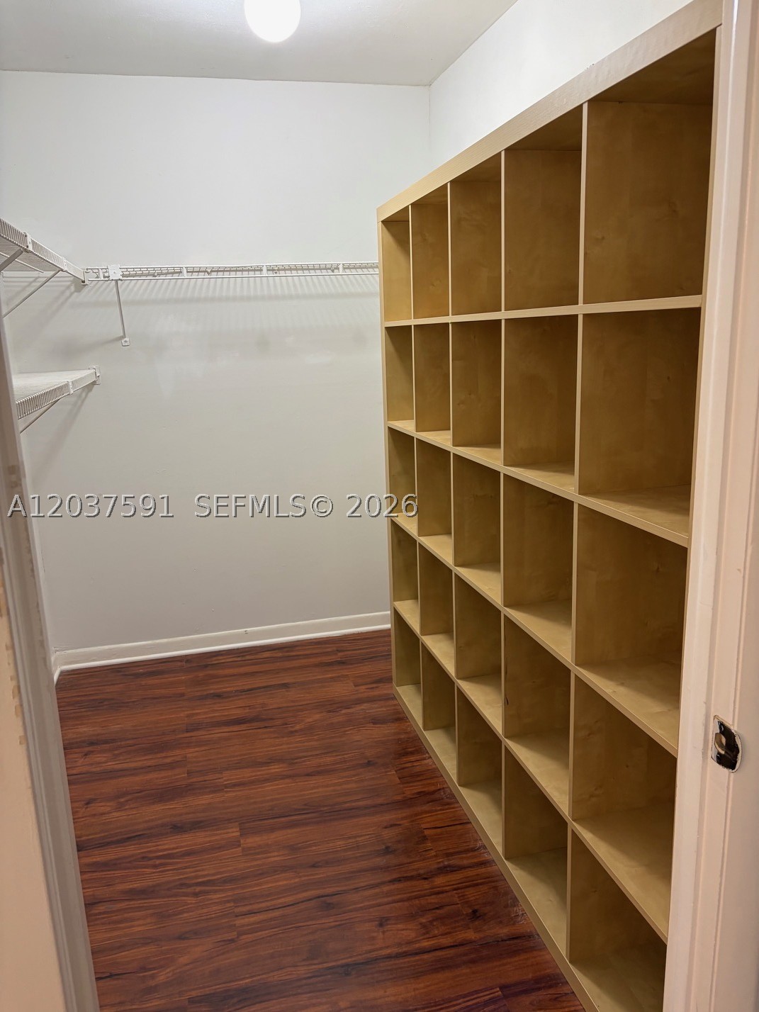 LE CHATEAU CONDO - Residential Lease