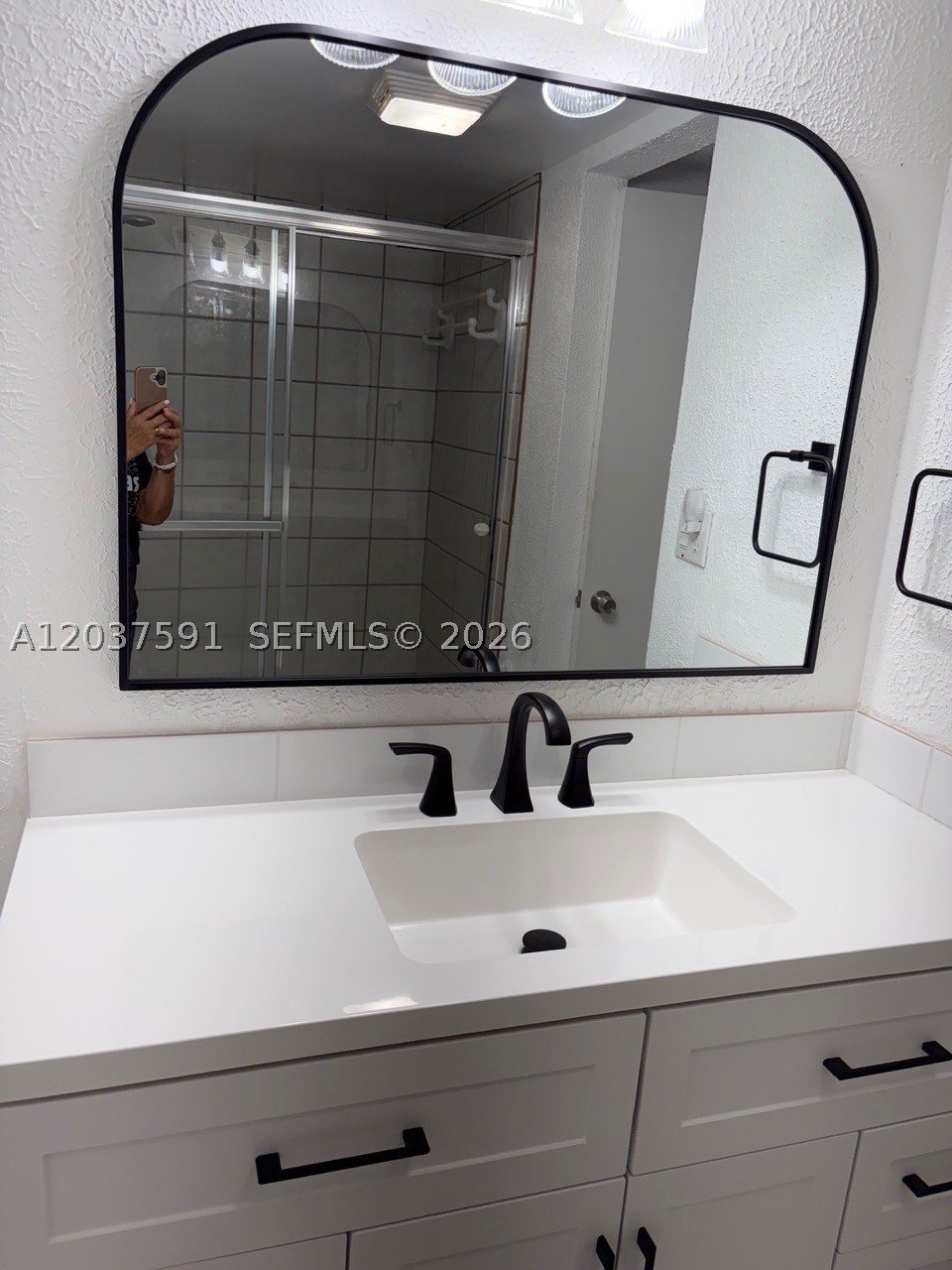 LE CHATEAU CONDO - Residential Lease
