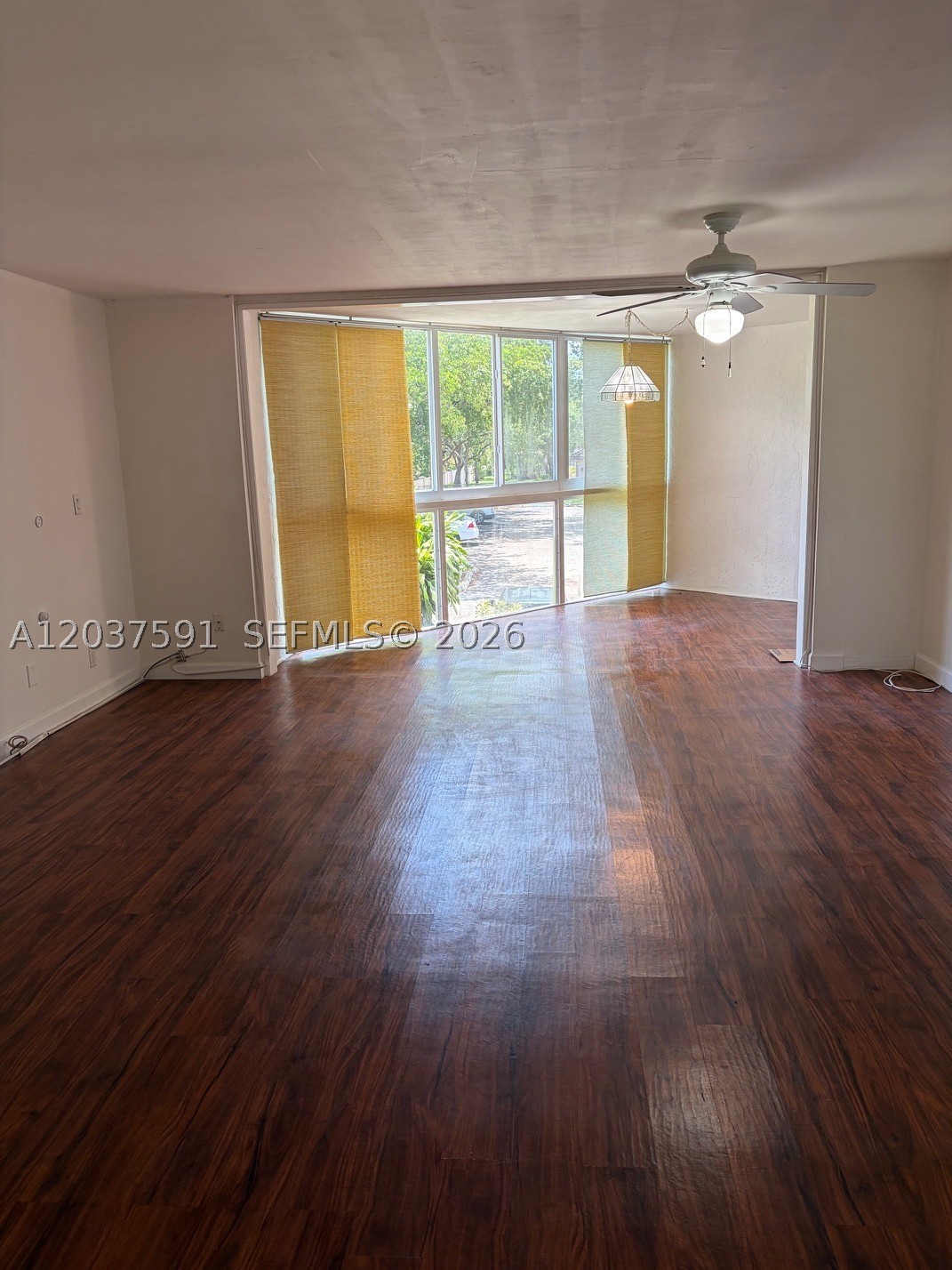 LE CHATEAU CONDO - Residential Lease
