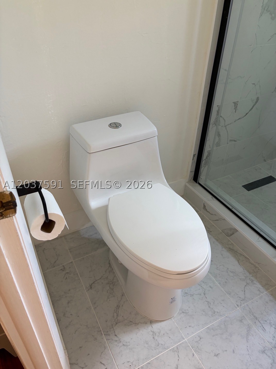 LE CHATEAU CONDO - Residential Lease