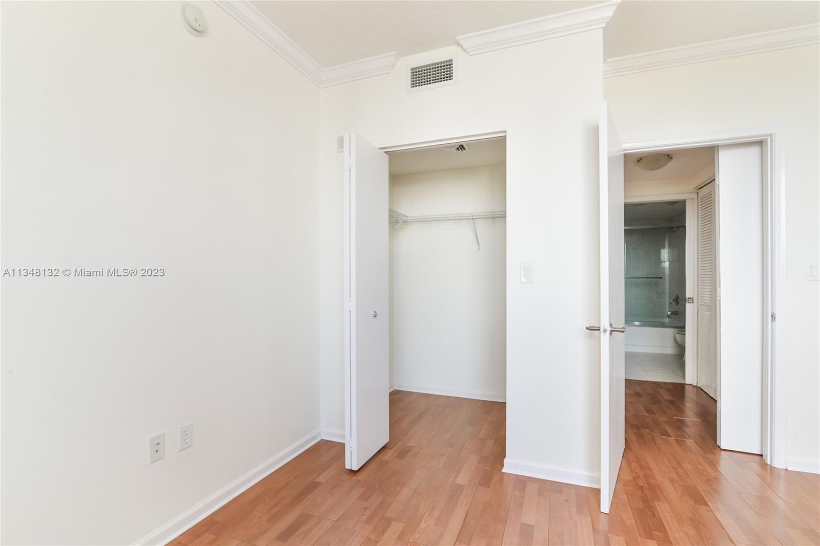 VENTURE AT AVENTURA EAST - Residential Lease
