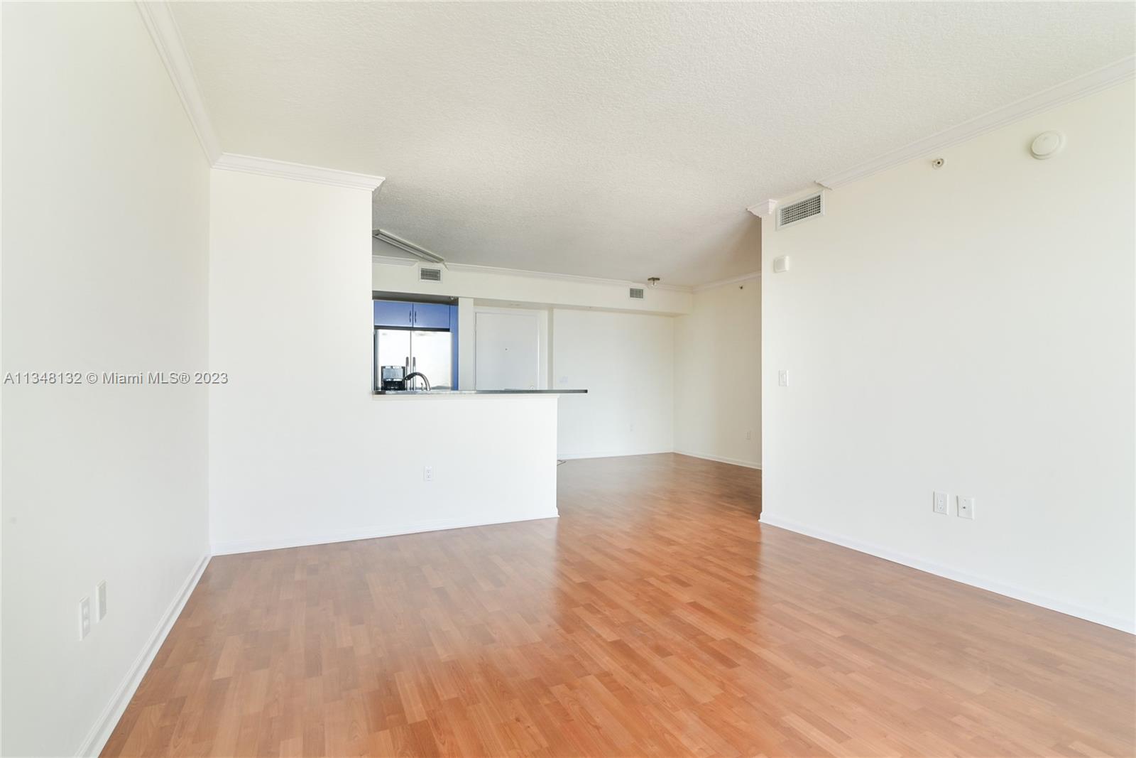 VENTURE AT AVENTURA EAST - Residential Lease