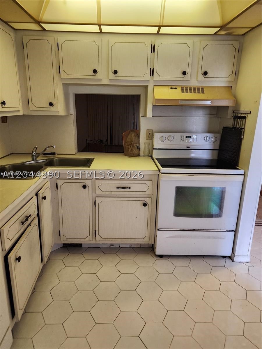 BERMUDA CLUB NINE CONDO - Residential Lease