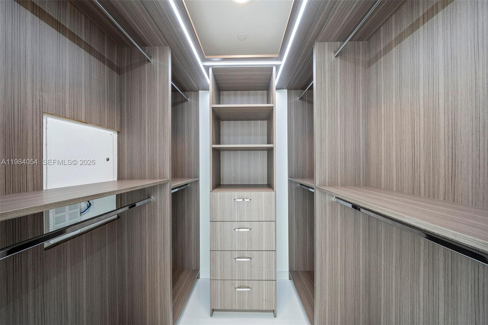 PARAMOUNT MIAMI WORLDCENT - Residential