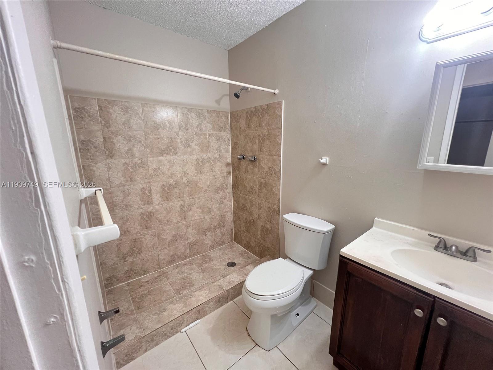 SILVER PALMS CONDO - Residential Lease