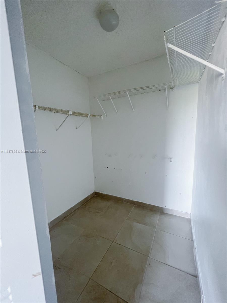 THE BEACH CLUB FONTAINEBL - Residential Lease