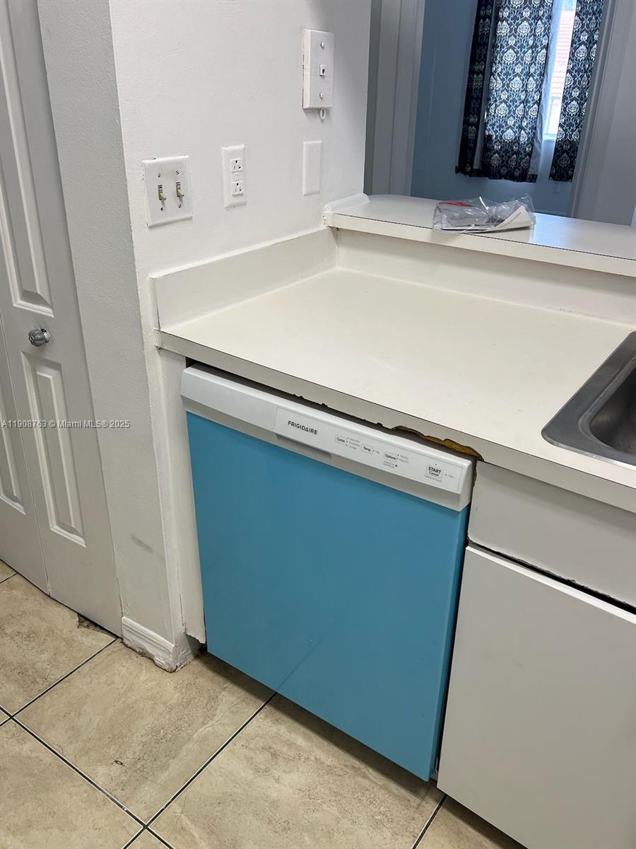 ROYAL PALM PLACE - Residential Lease