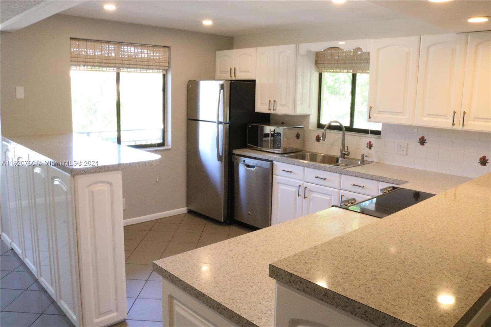 GARDENS AT BONAVENTURE 14 - Residential Lease
