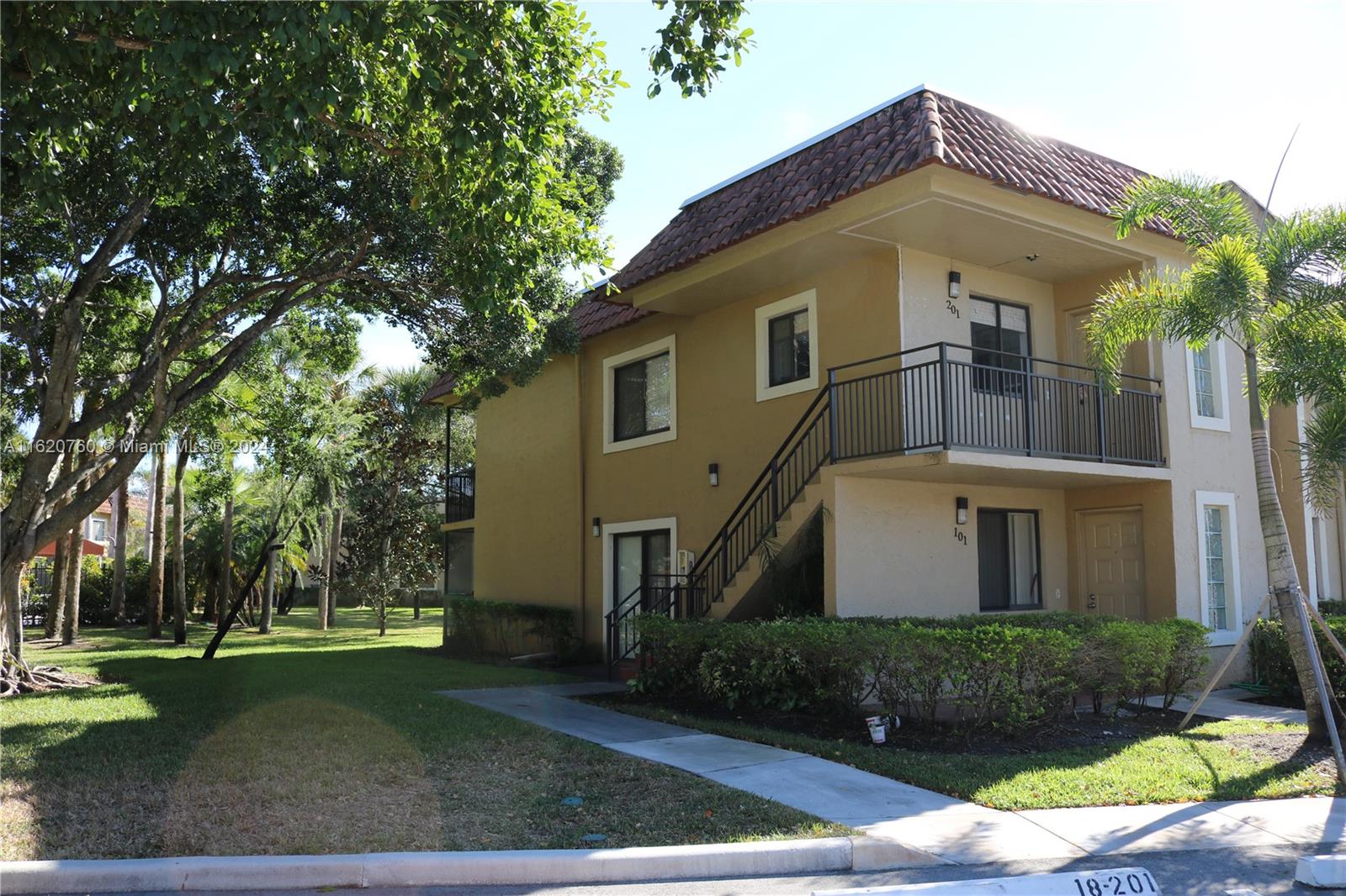 GARDENS AT BONAVENTURE 14 - Residential Lease