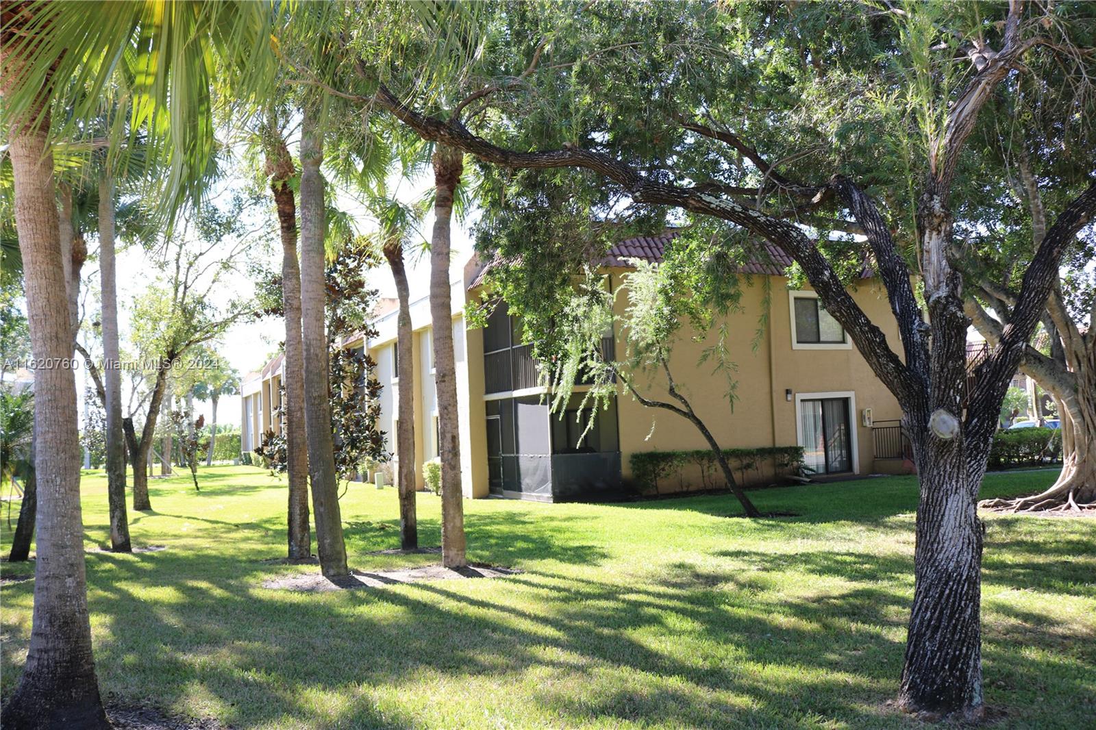 GARDENS AT BONAVENTURE 14 - Residential Lease