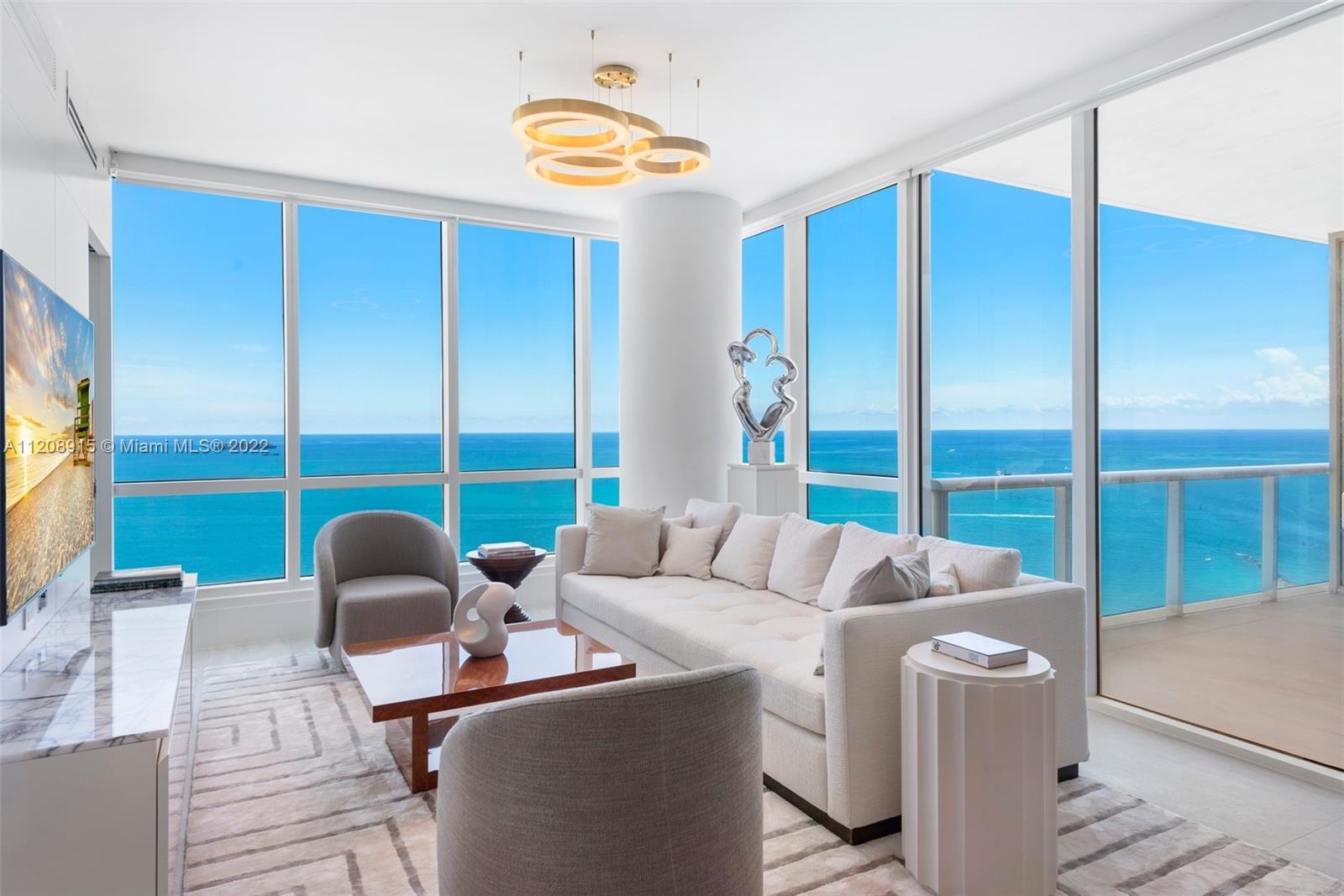 CONTINUUM ON SOUTH BEACH - Residential