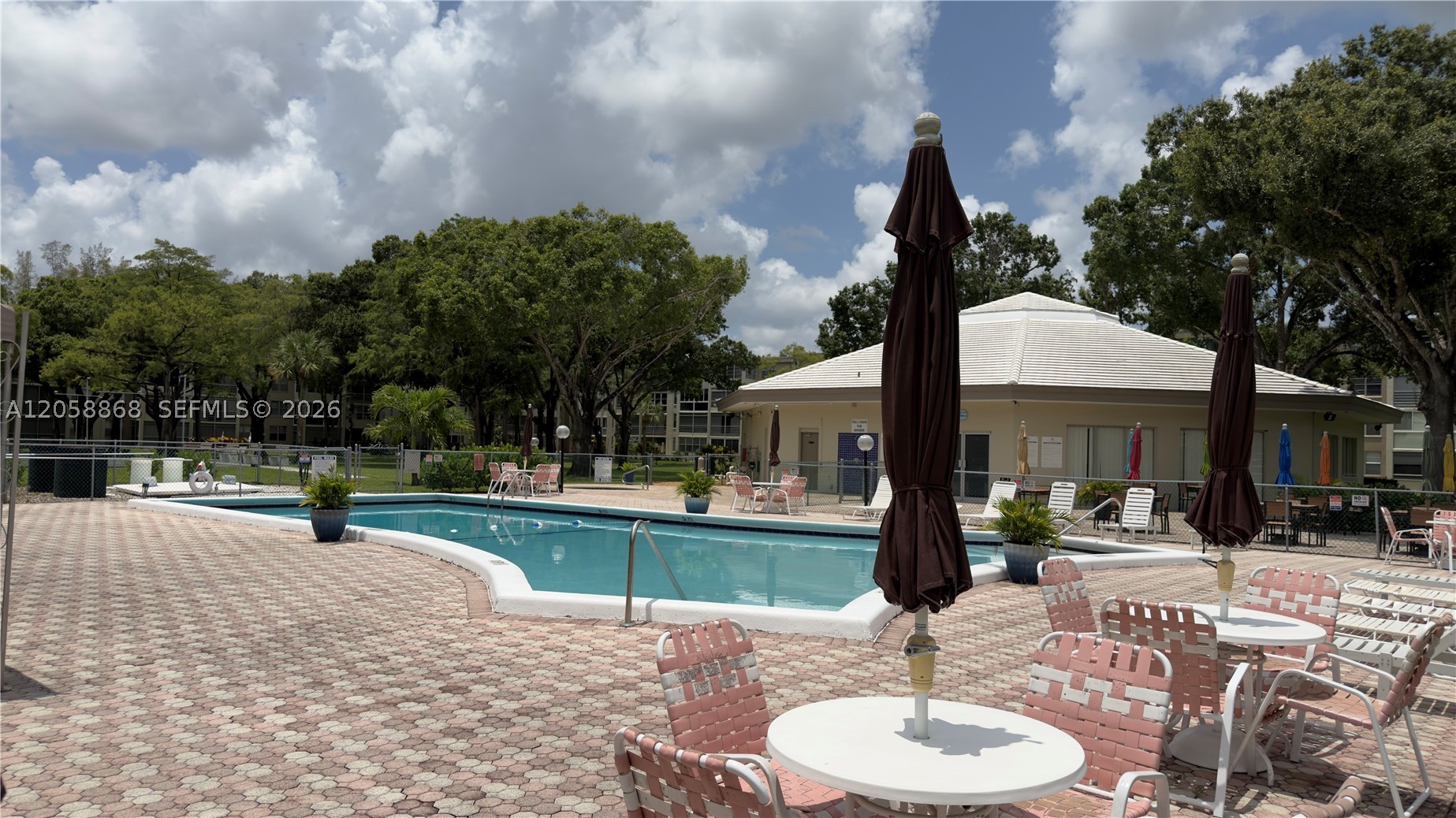 CYPRESS CHASE CONDO NO 1 - Residential