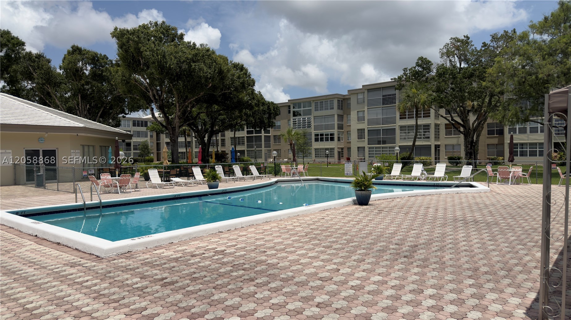 CYPRESS CHASE CONDO NO 1 - Residential