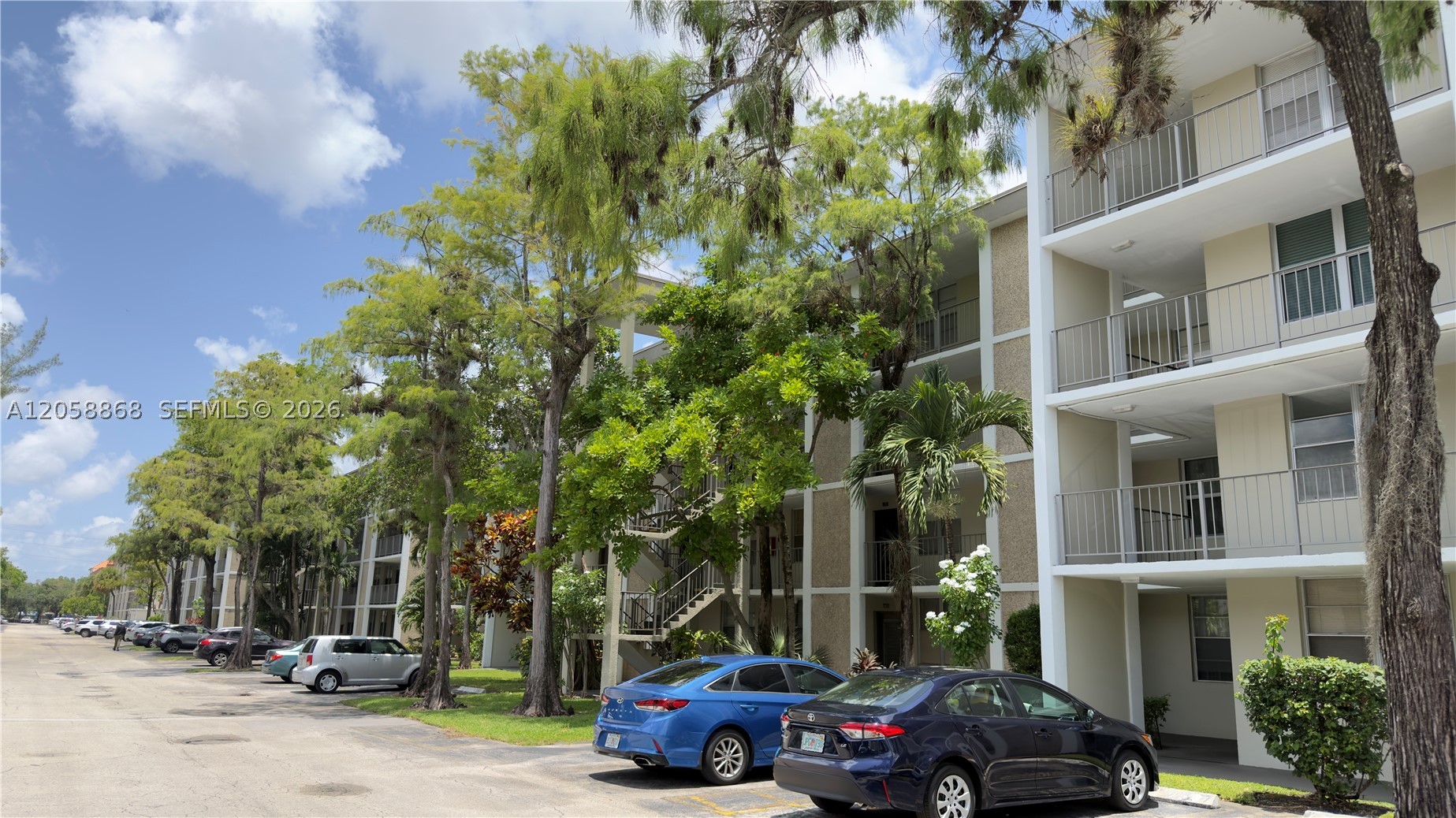 CYPRESS CHASE CONDO NO 1 - Residential