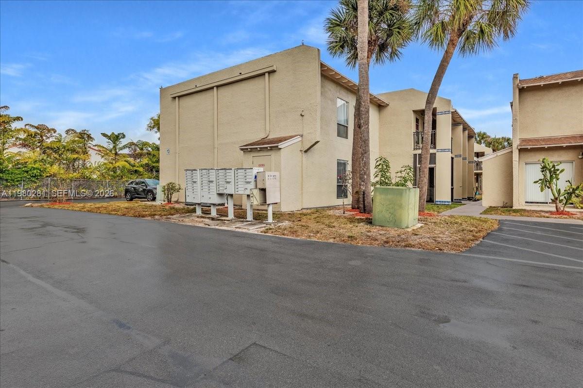 CROSS CREEK CONDO - Residential Lease