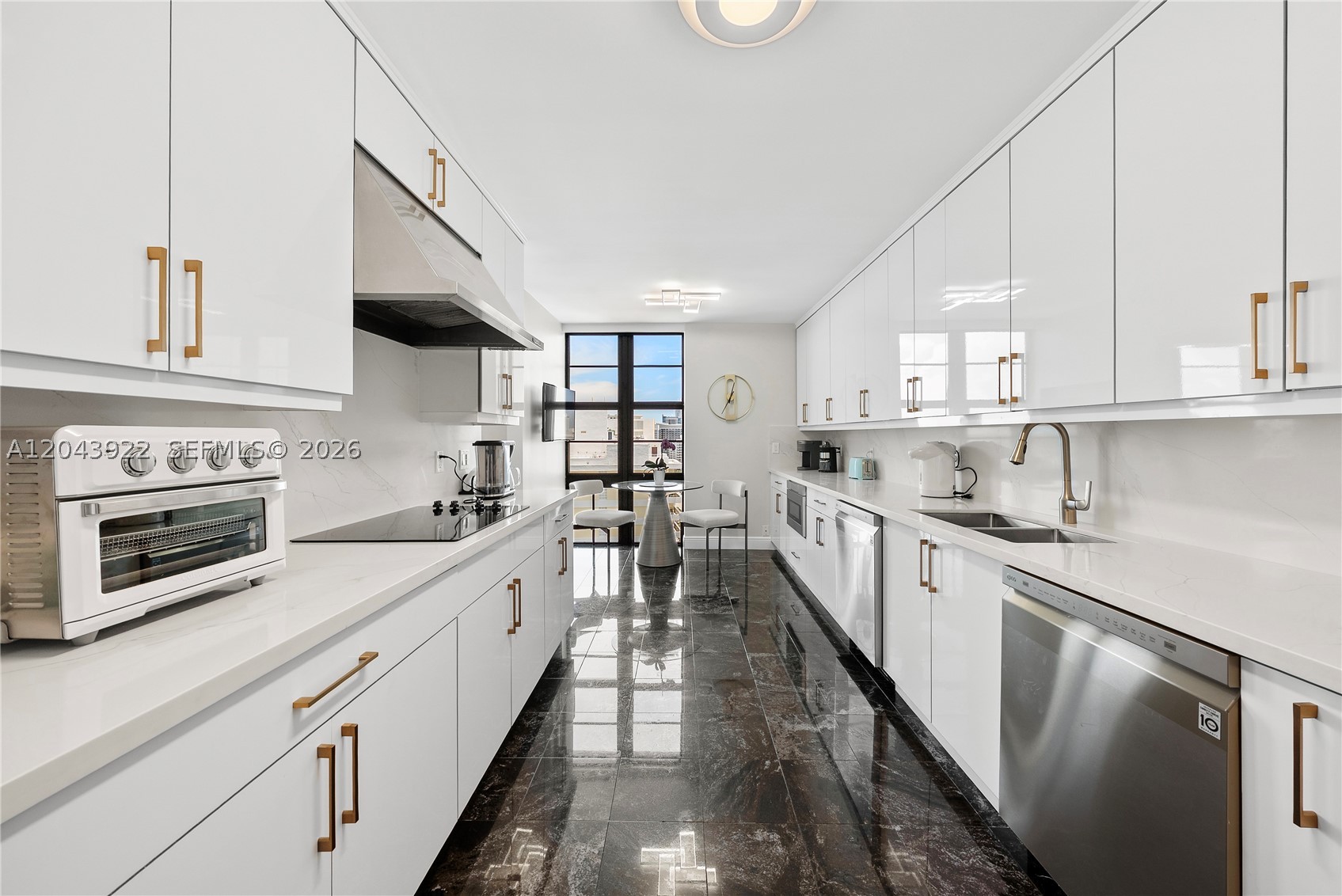 TOWERHOUSE CONDO - Residential