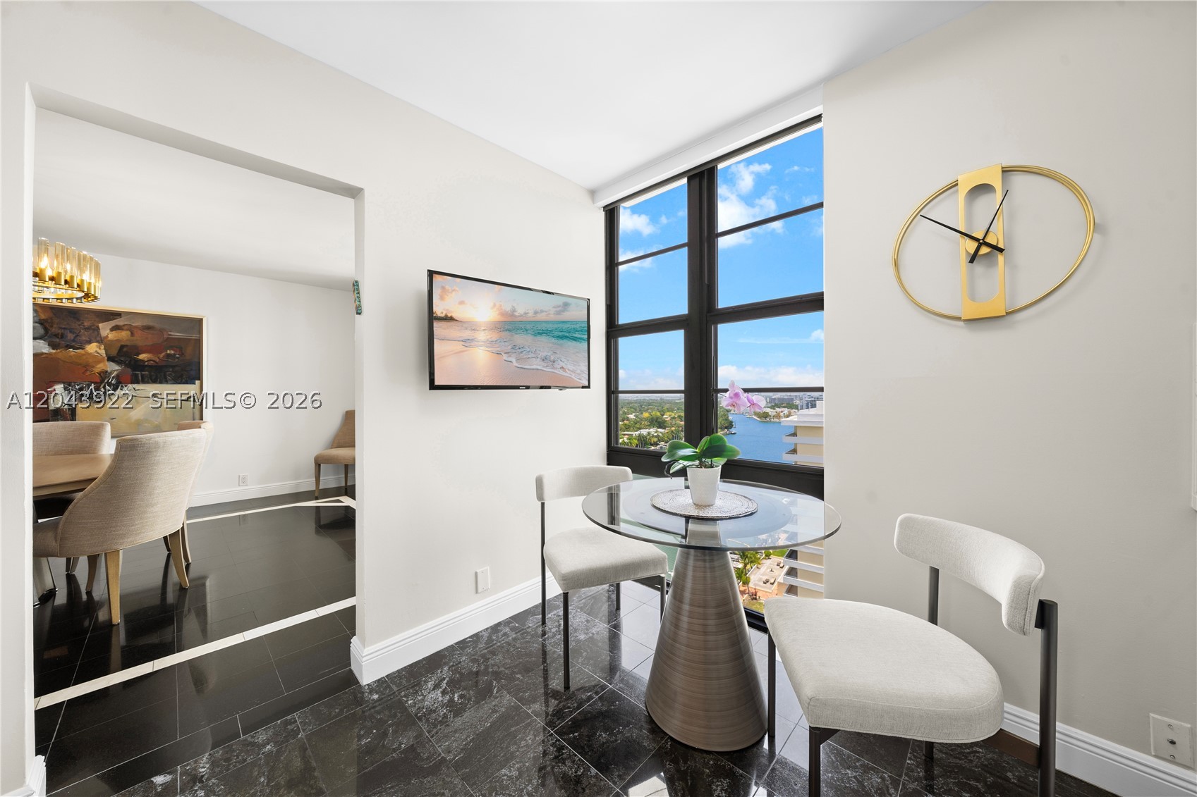 TOWERHOUSE CONDO - Residential