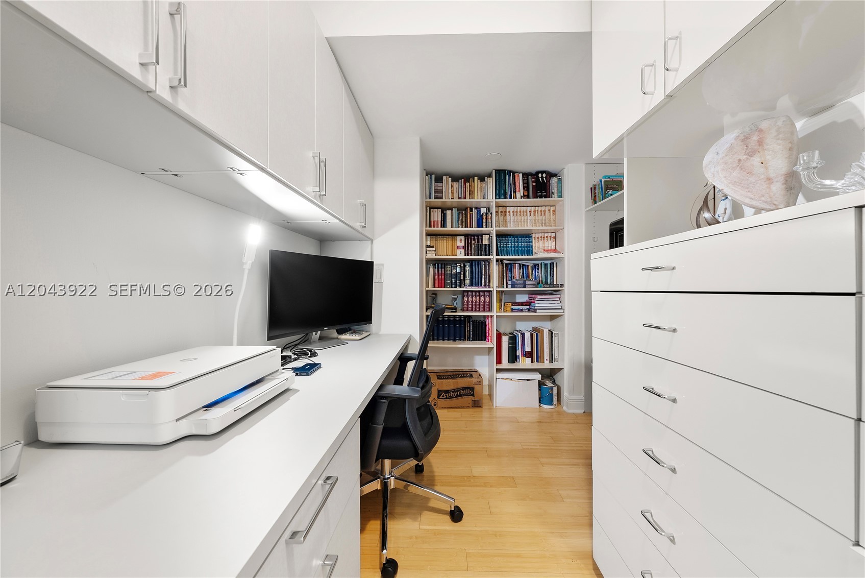 TOWERHOUSE CONDO - Residential