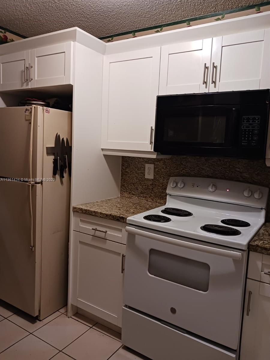 MILLER VILLAS CONDO - Land