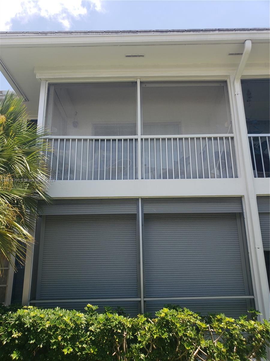 IMPERIAL POINT COLONNADES - Residential