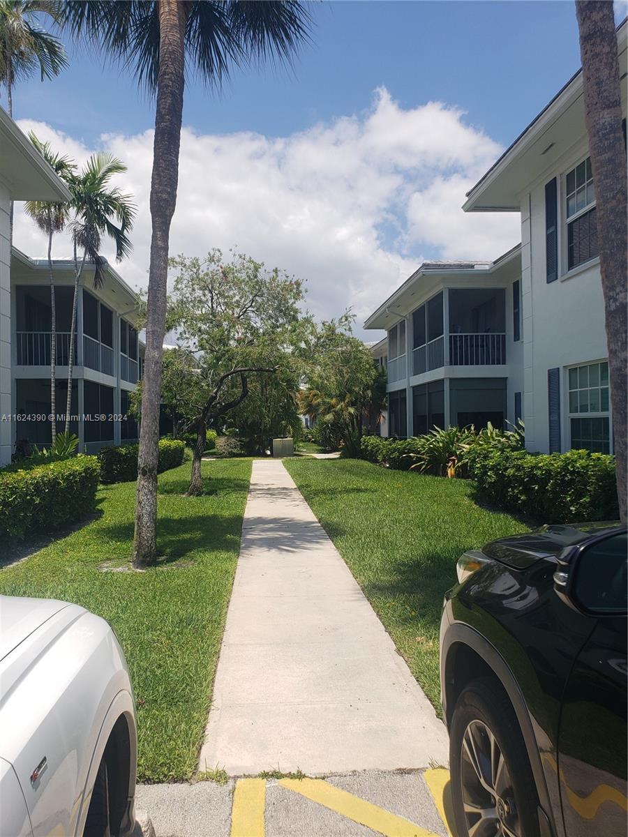 IMPERIAL POINT COLONNADES - Residential