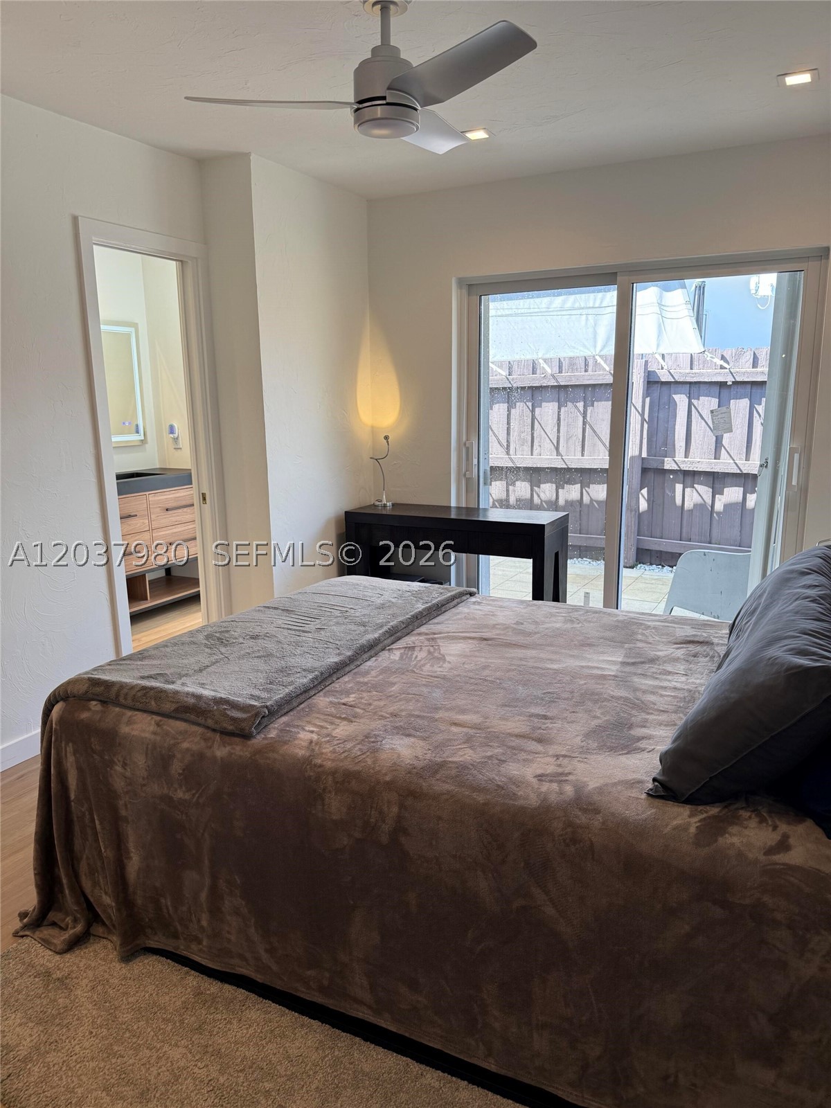 CORAL POINT - Residential