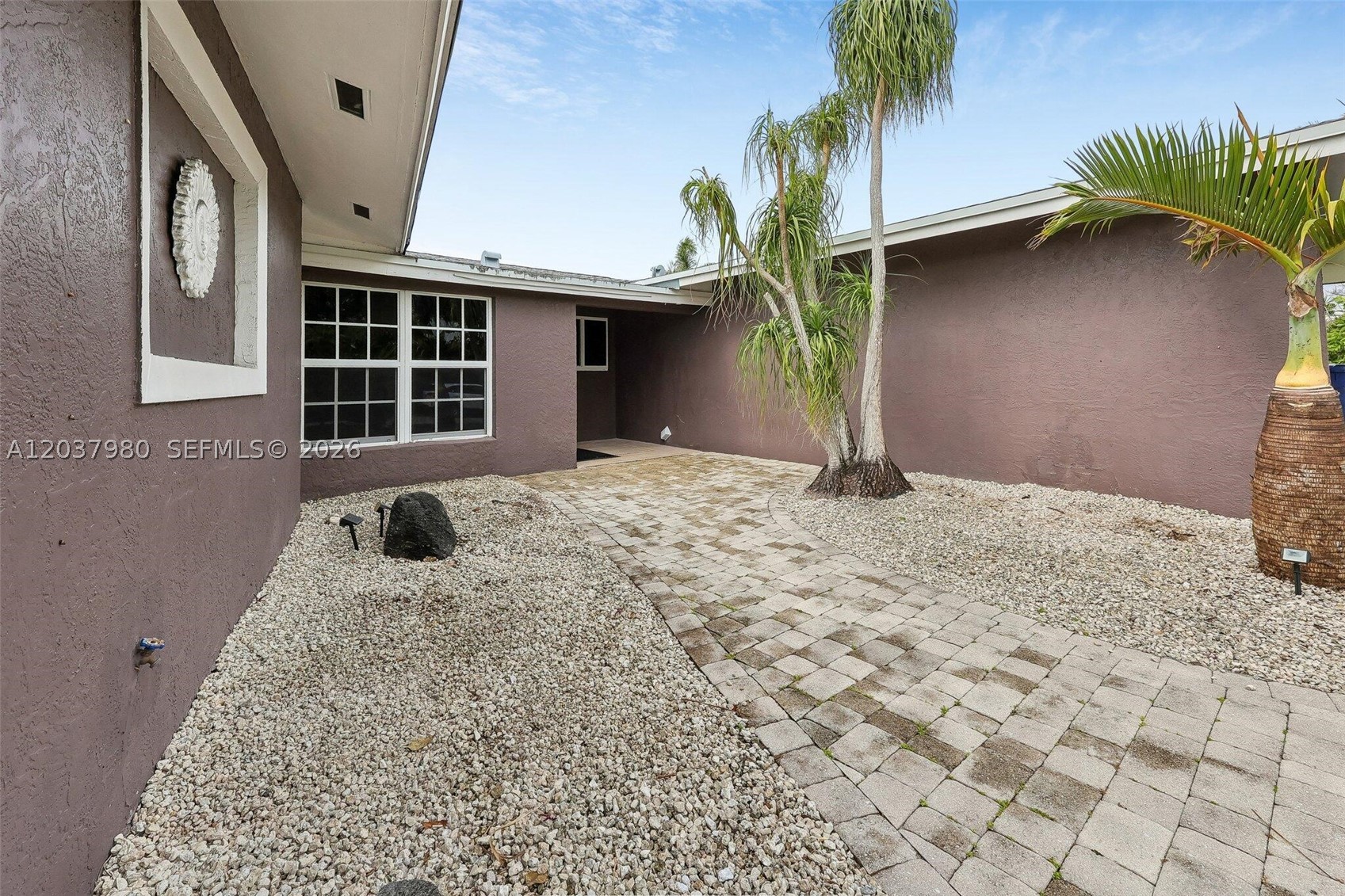 CORAL POINT - Residential