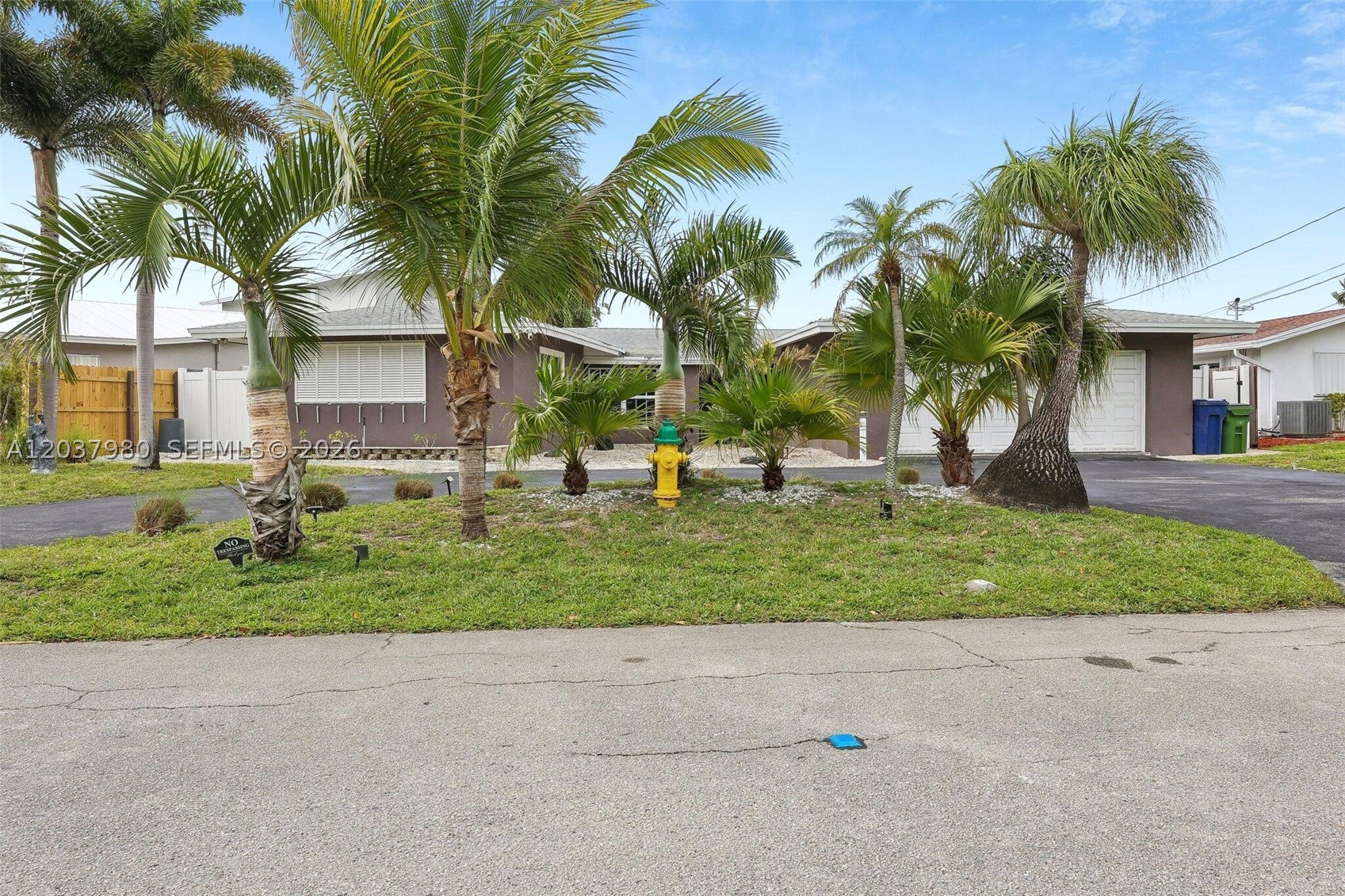 CORAL POINT - Residential