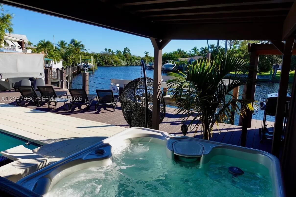 CORAL POINT - Residential