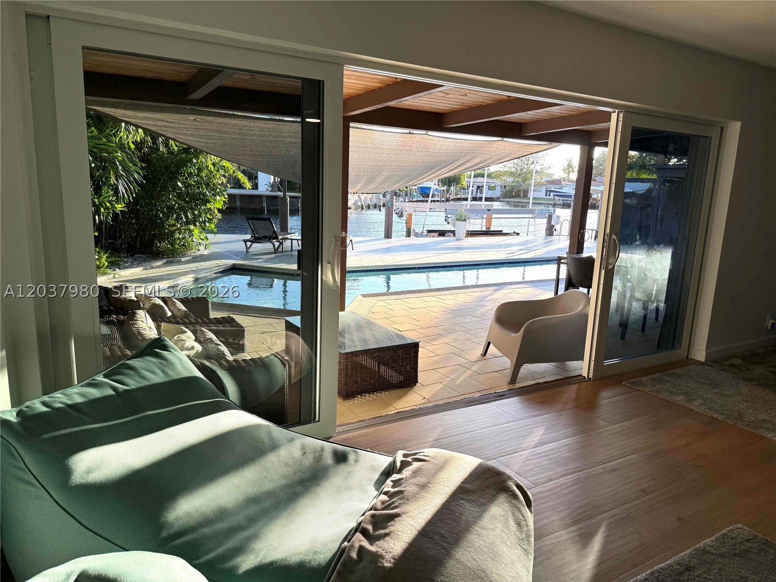 CORAL POINT - Residential