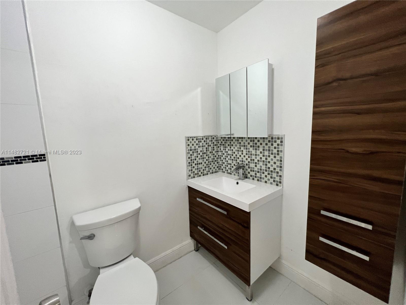 ARISTOTLE SUB PH III - Residential Lease