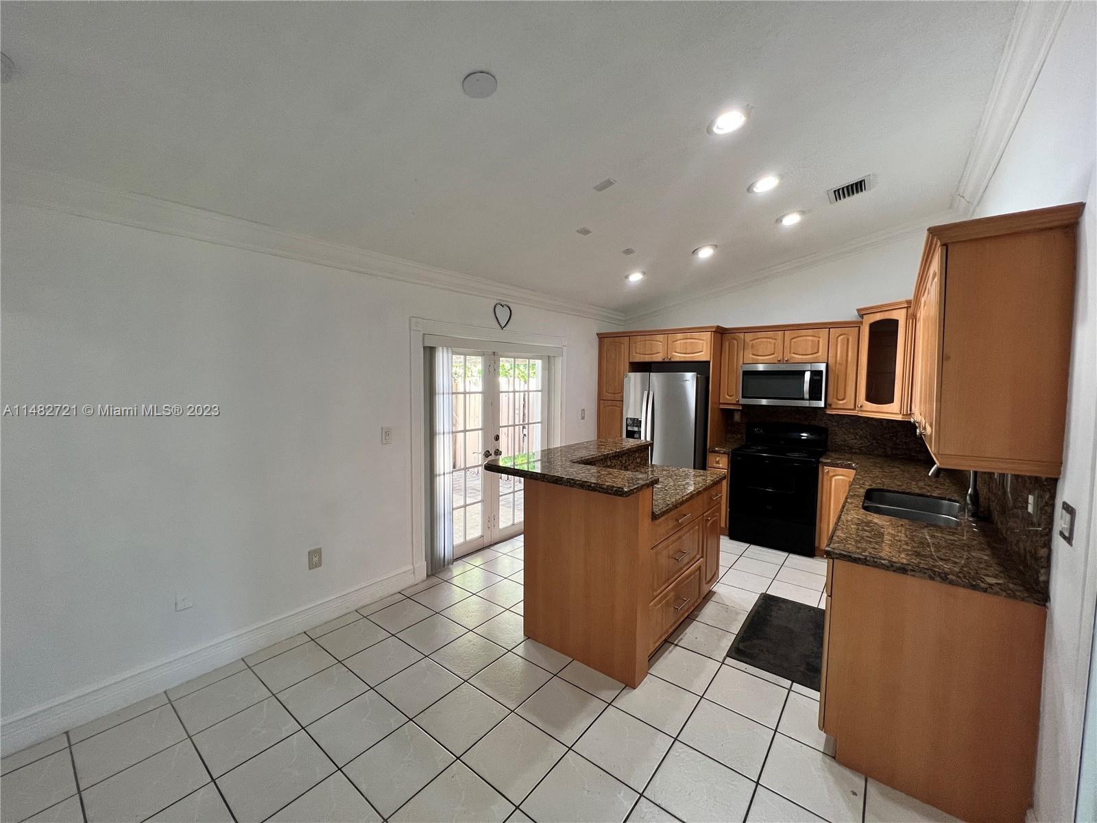 ARISTOTLE SUB PH III - Residential Lease