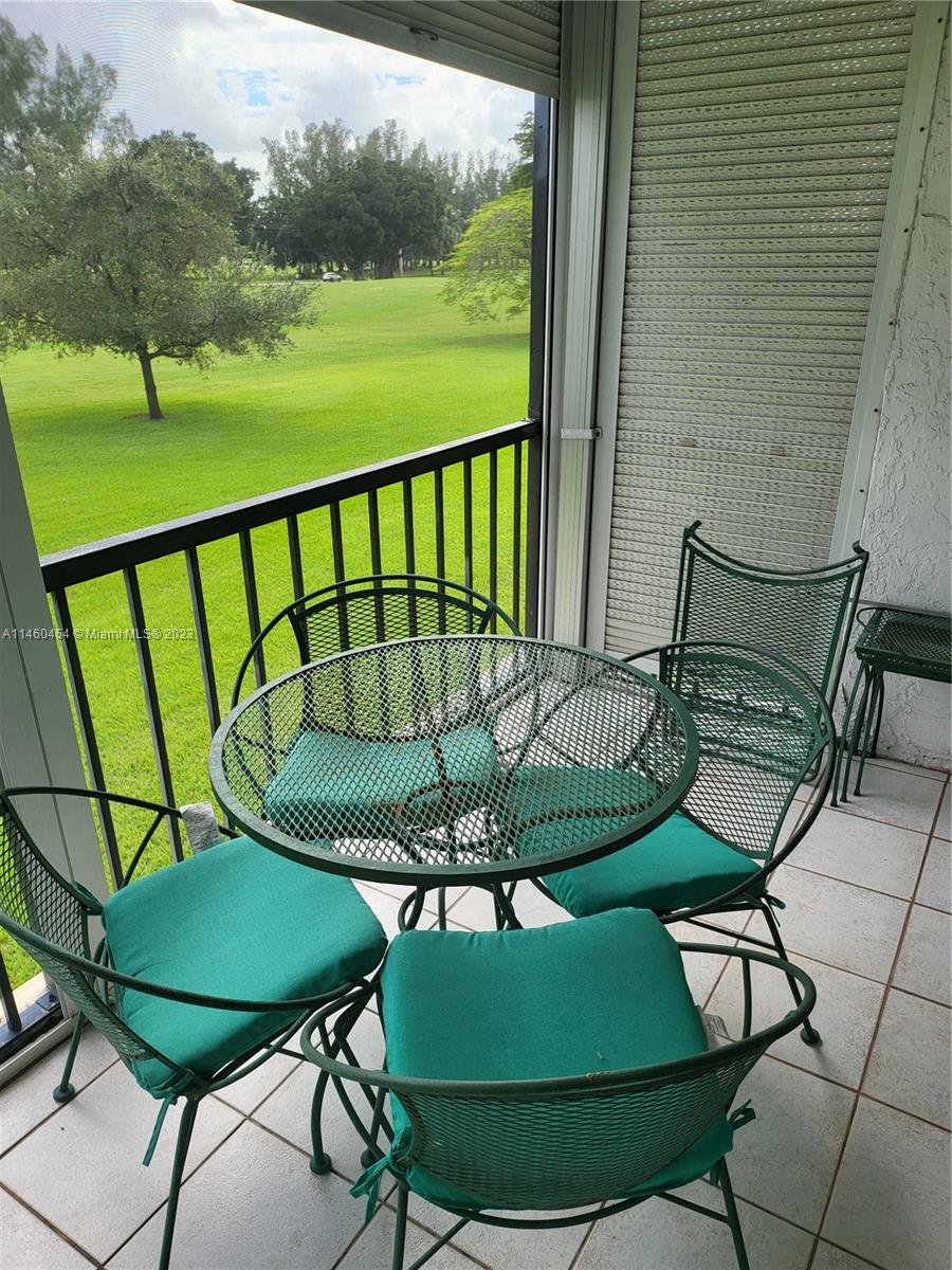 HOLLYBROOK GOLF AND - Residential