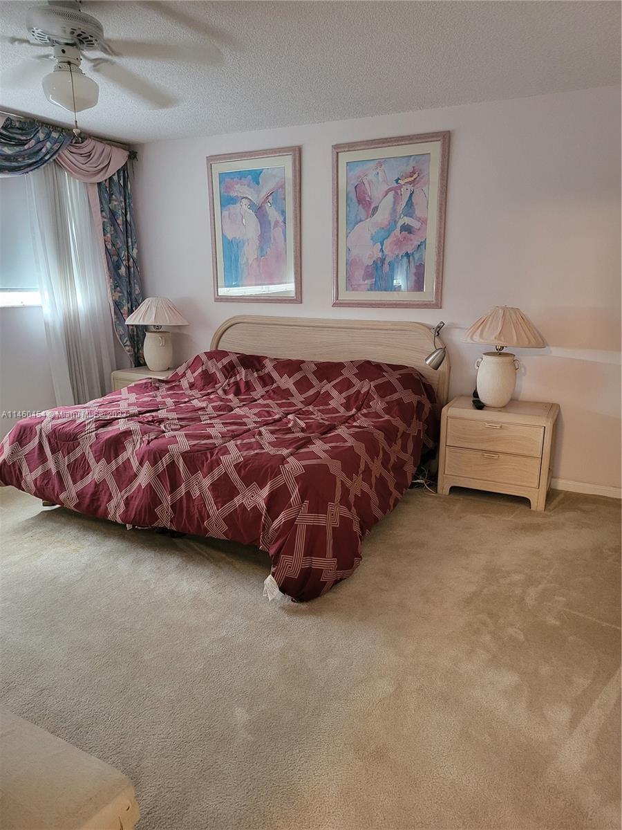 HOLLYBROOK GOLF AND - Residential