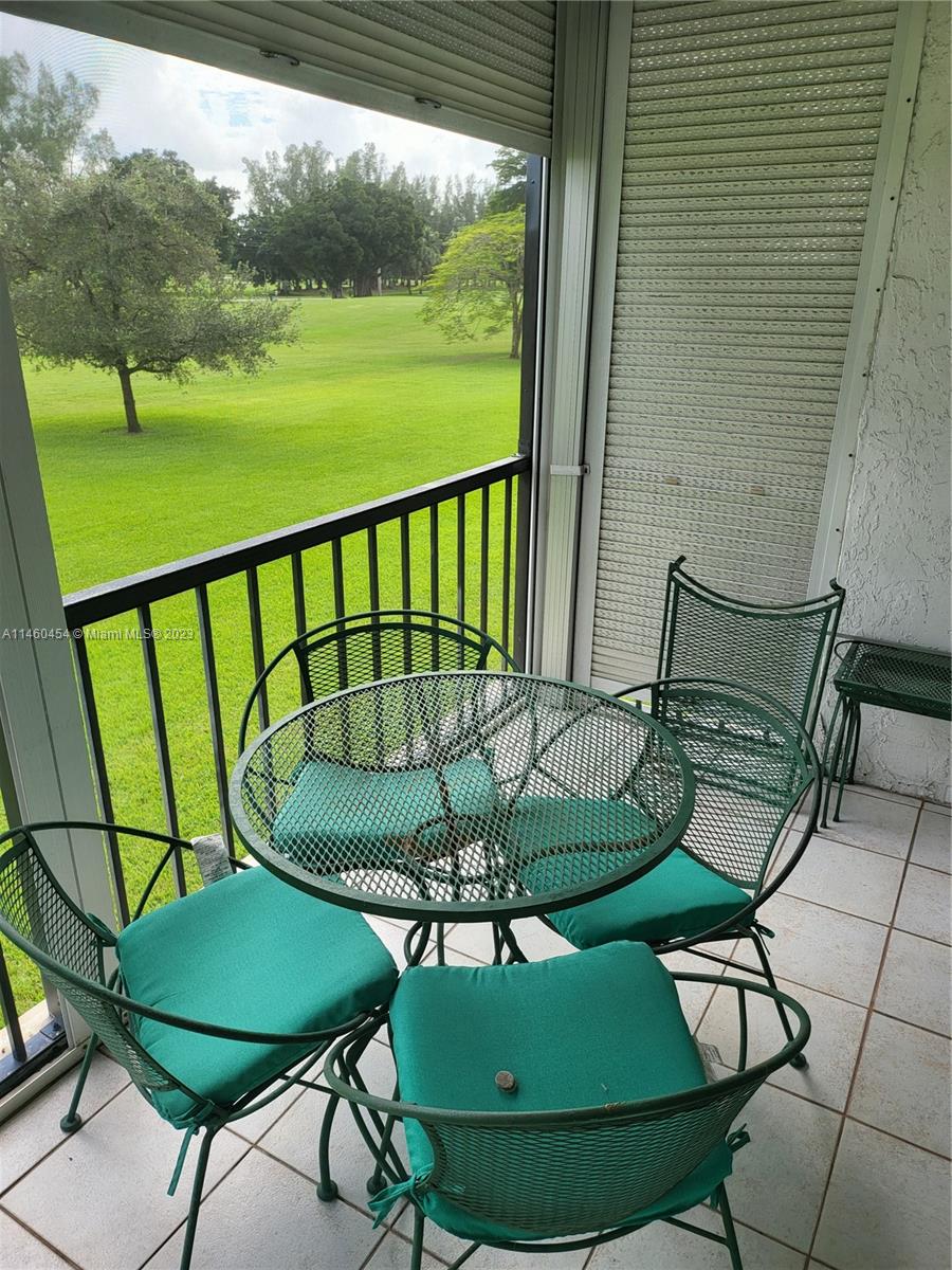 HOLLYBROOK GOLF AND - Residential