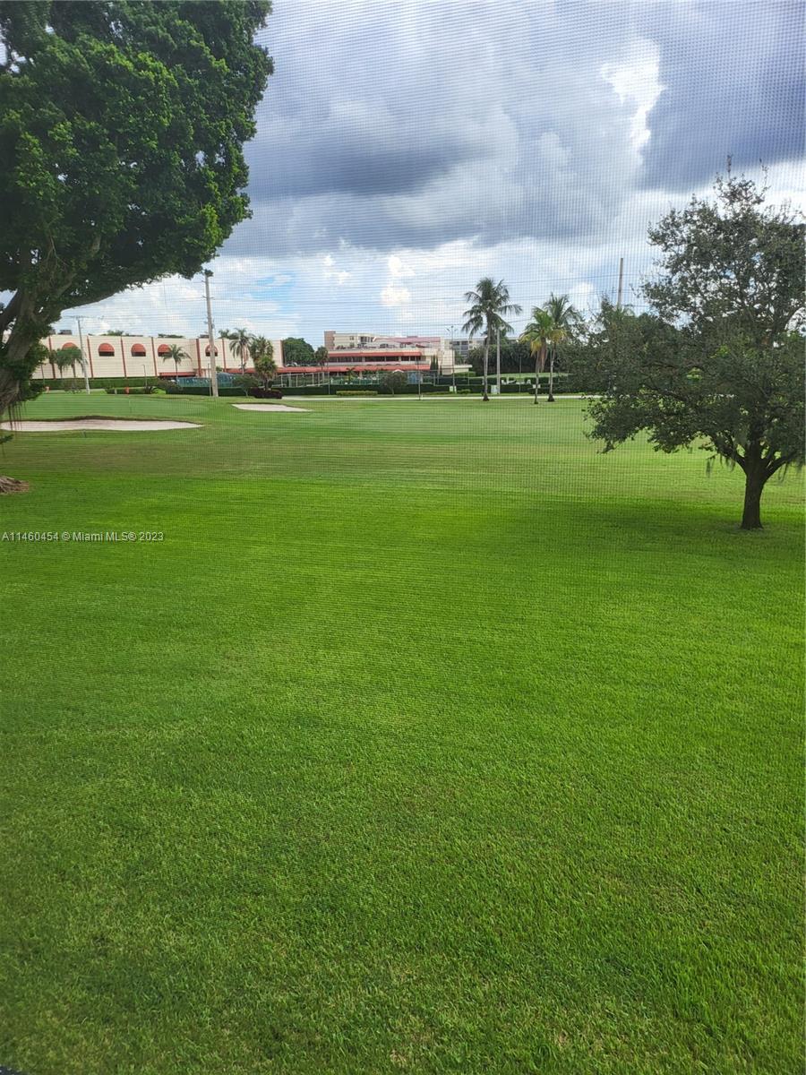 HOLLYBROOK GOLF AND - Residential