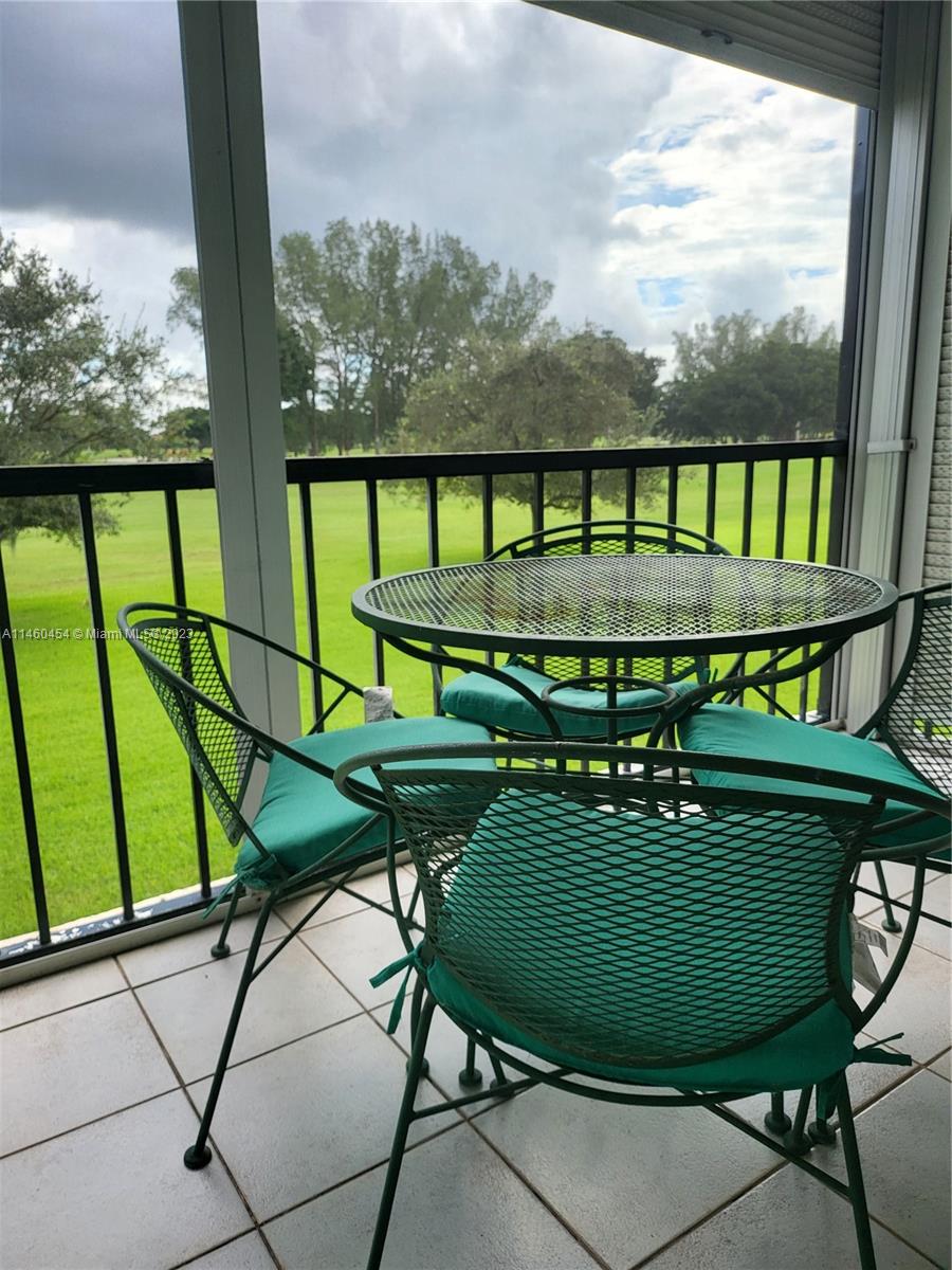 HOLLYBROOK GOLF AND - Residential
