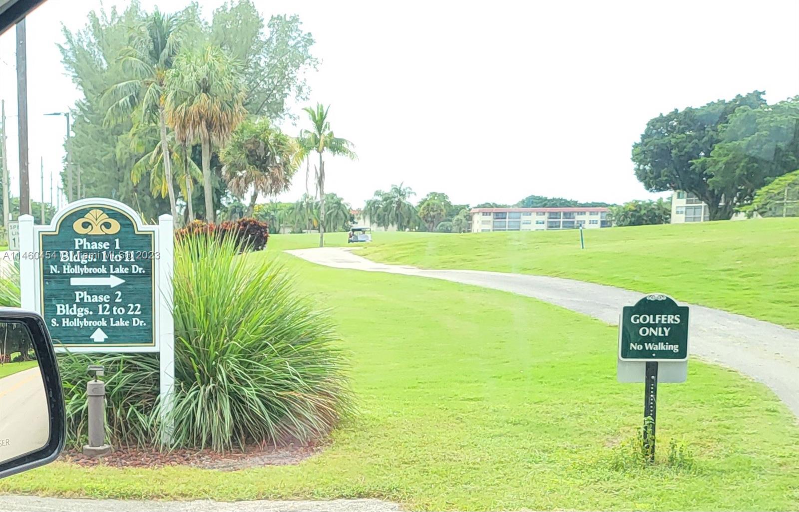 HOLLYBROOK GOLF AND - Residential