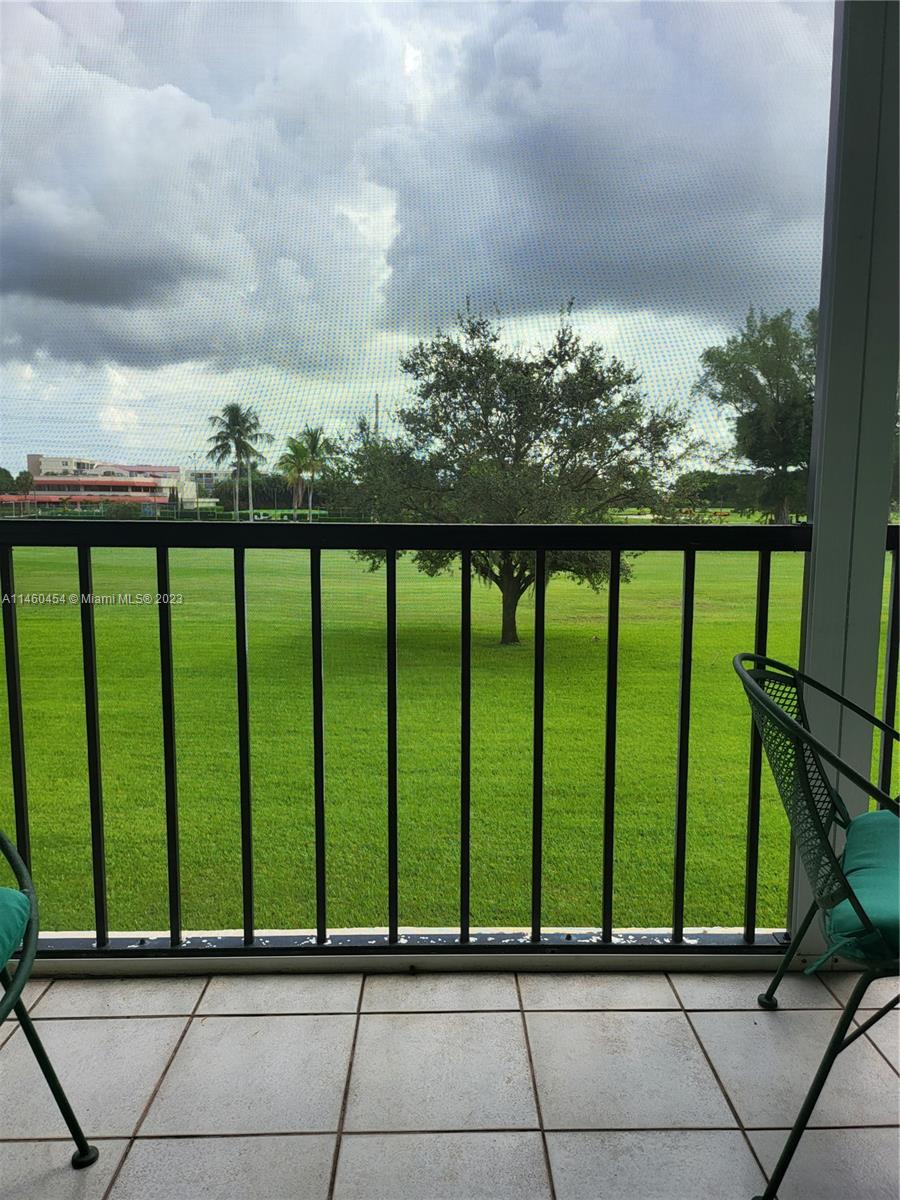 HOLLYBROOK GOLF AND - Residential