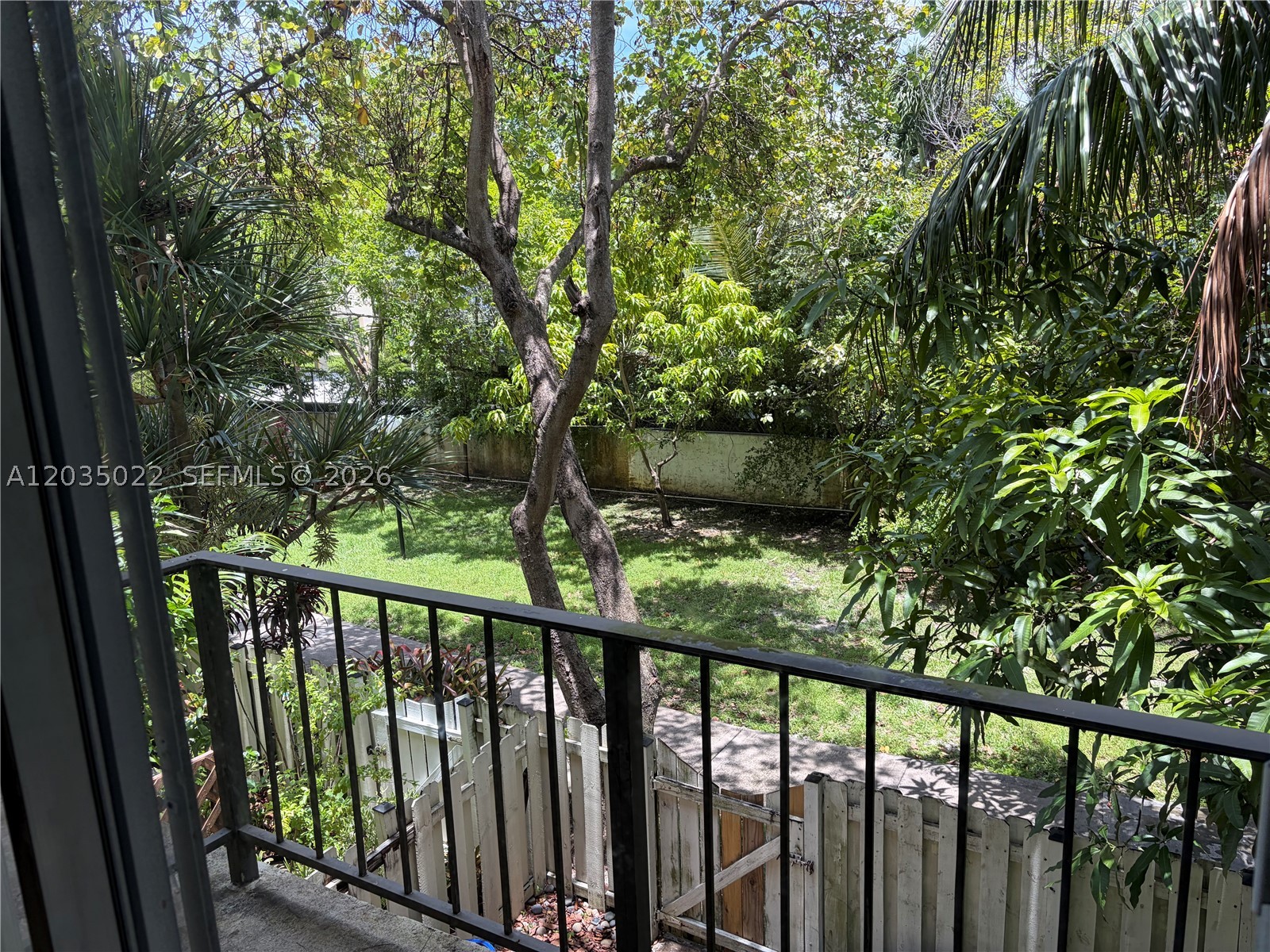 NORTHGATE TOWNHOUSE CONDO - Residential