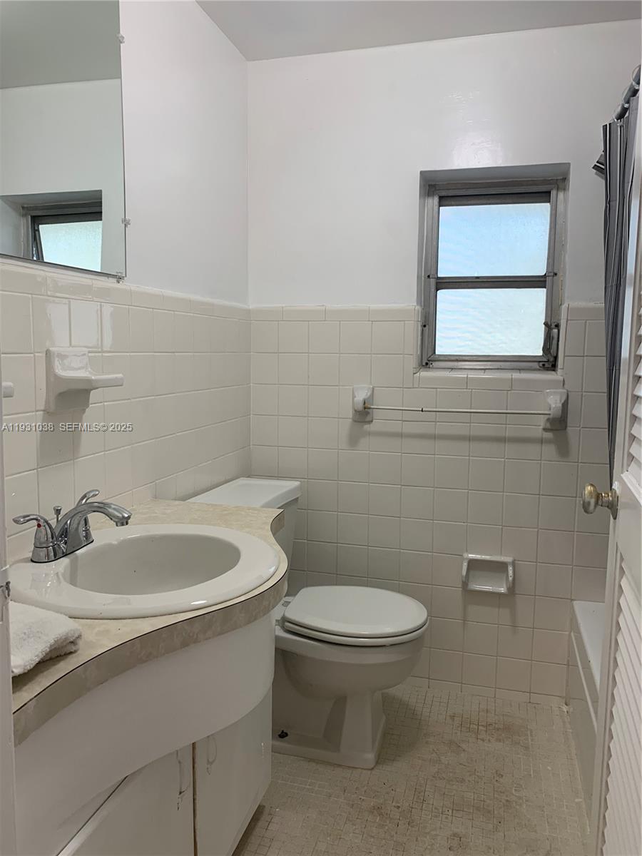 CENTRAL MIAMI PART 2 - Residential Lease