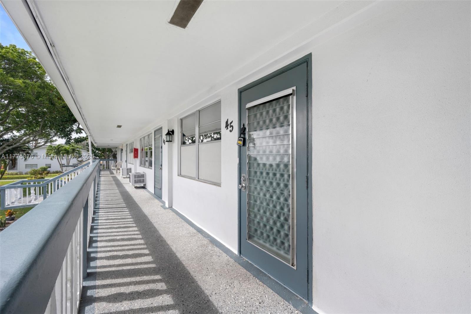 ISLEWOOD B CONDO - Residential