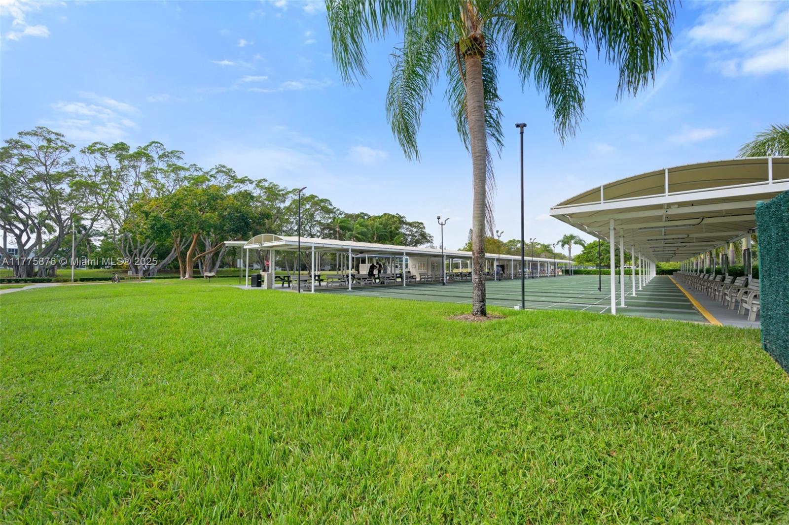 ISLEWOOD B CONDO - Residential