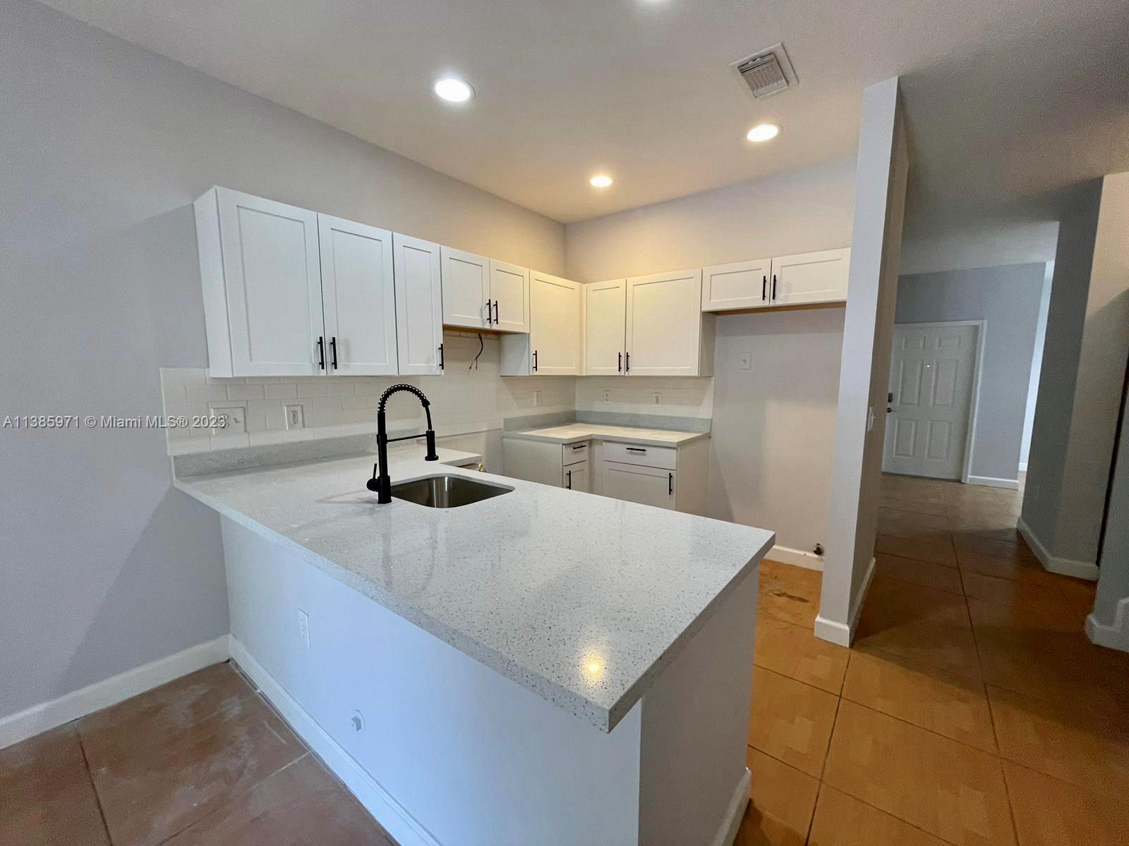 SILVER PALM HOMES - Residential