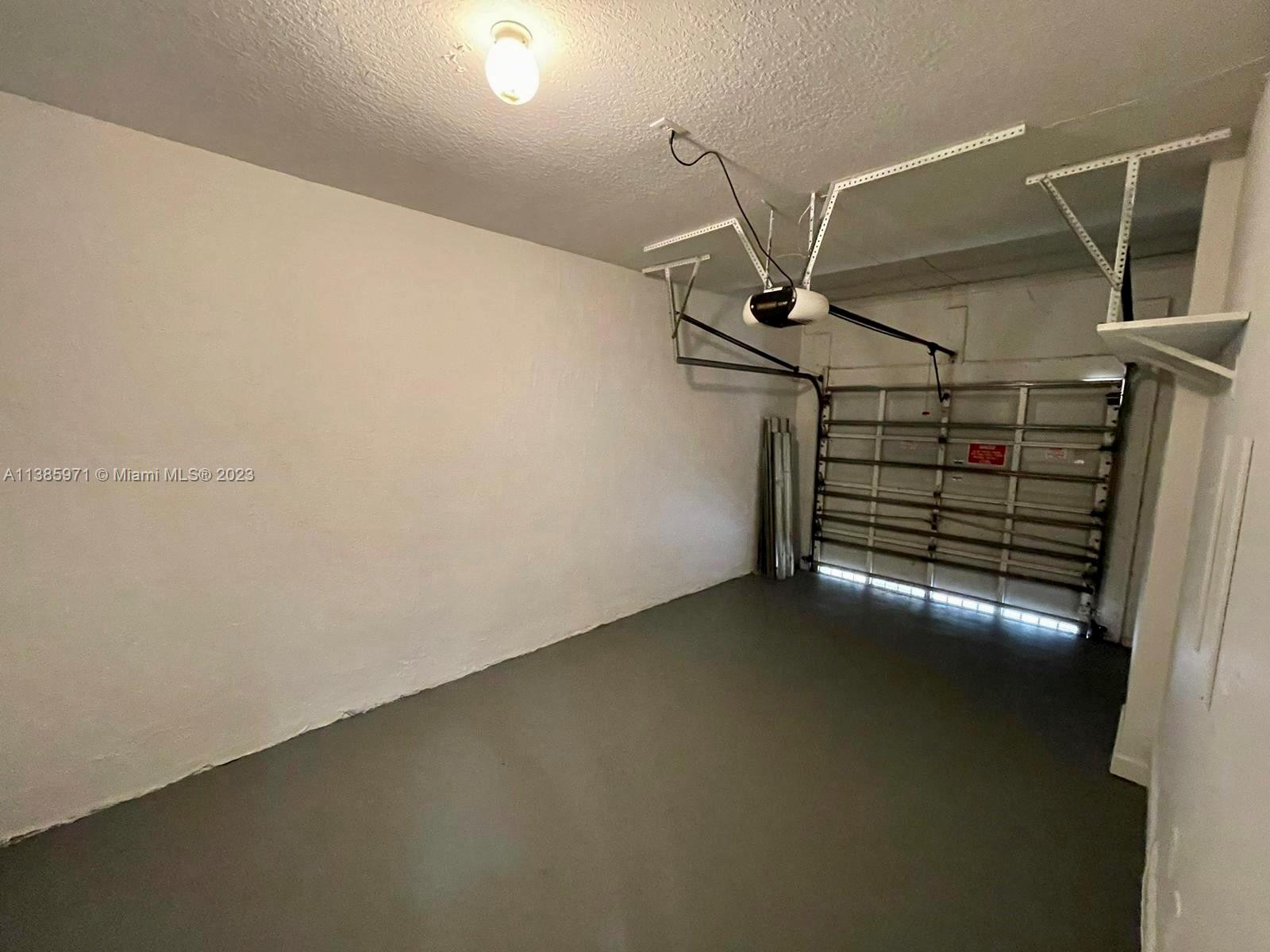 SILVER PALM HOMES - Residential