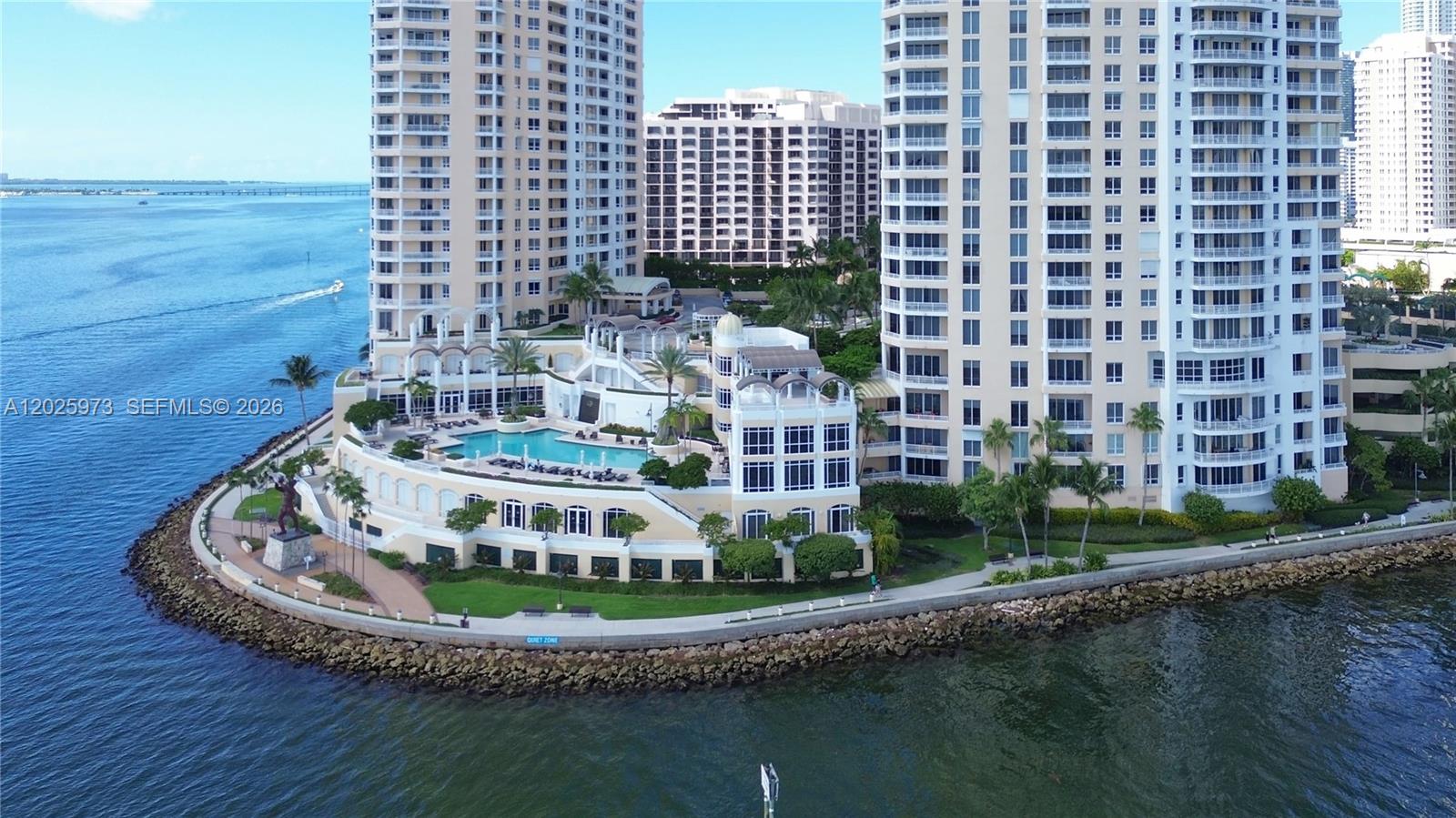 THREE TEQUESTA POINT COND - Residential