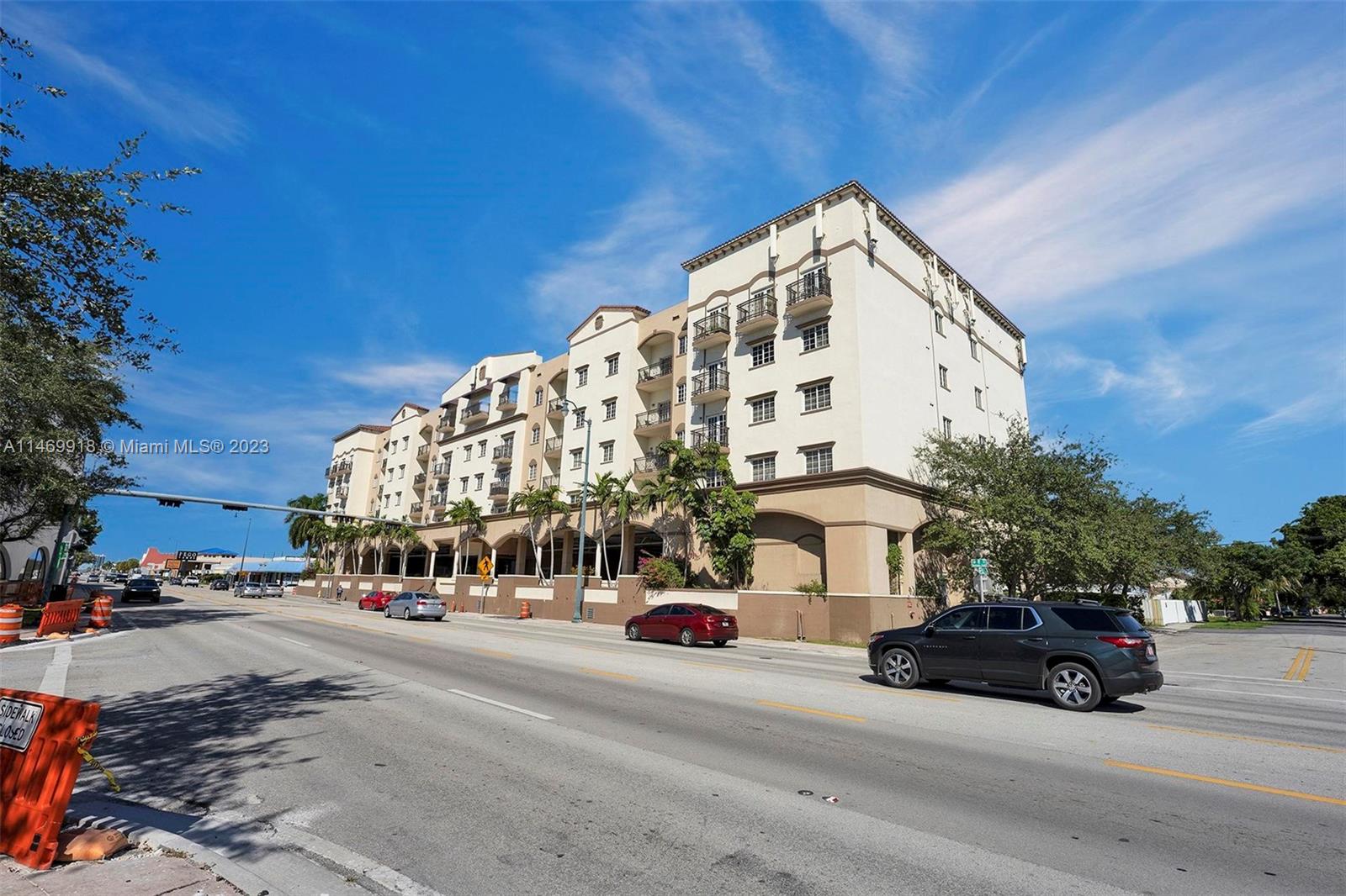 GRANADA GRAND CONDO - Residential