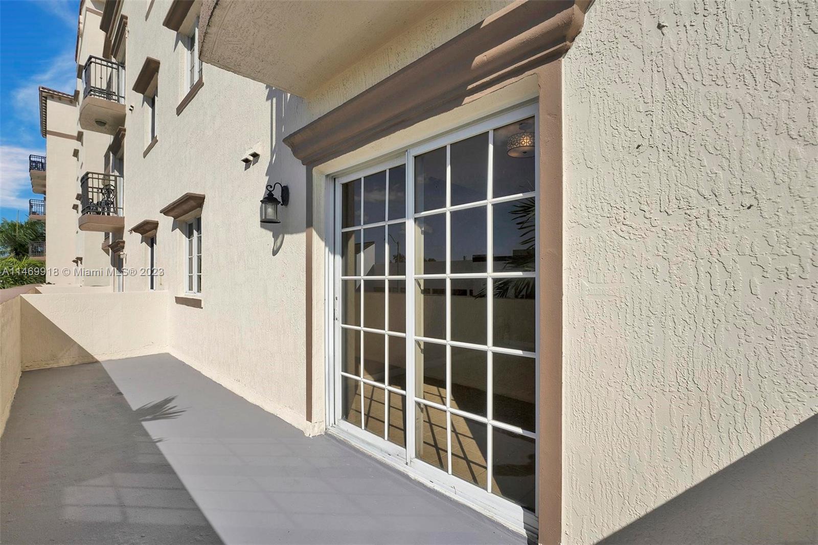 GRANADA GRAND CONDO - Residential
