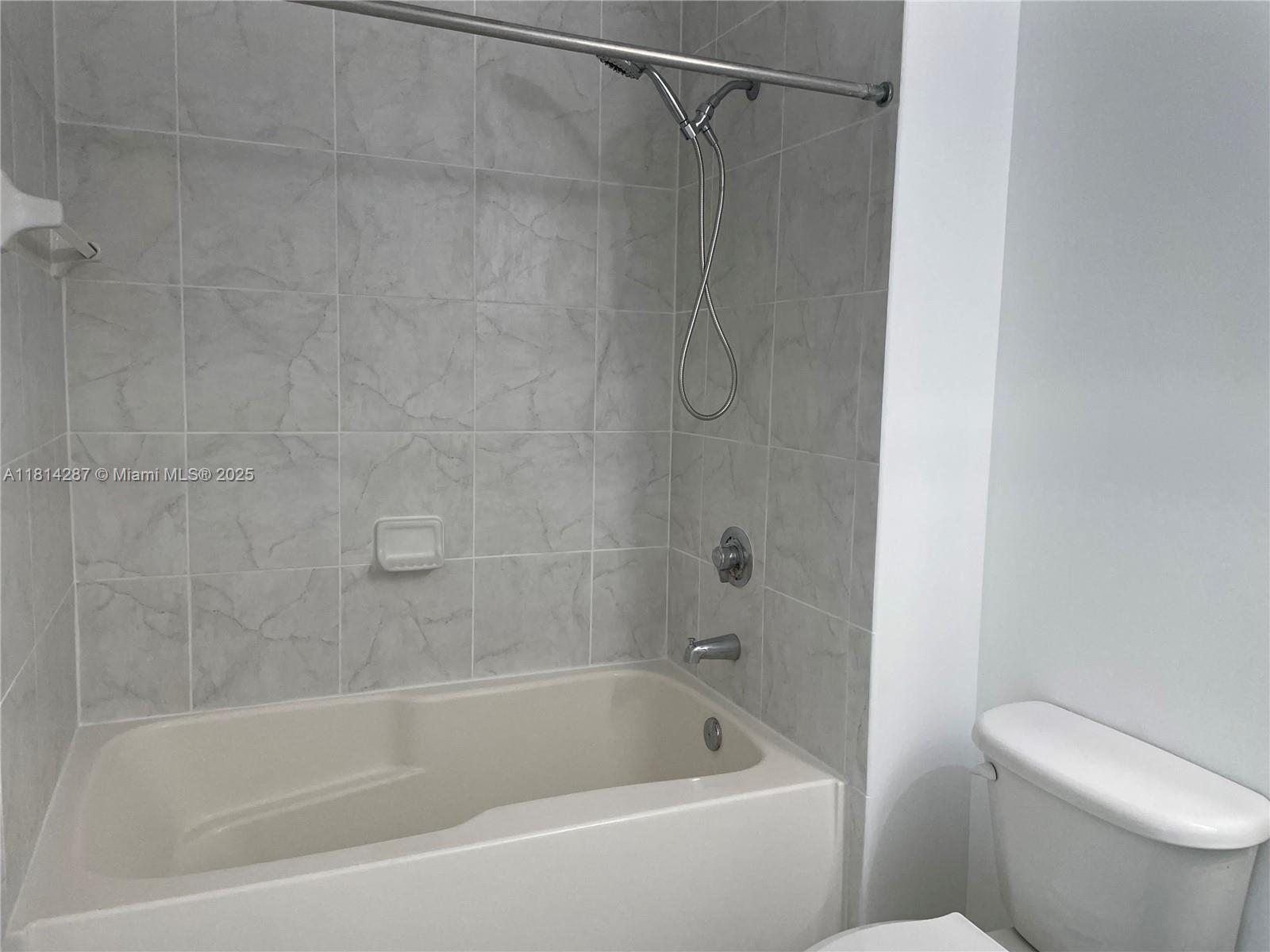 THE LOFT DOWNTOWN II COND - Residential Lease