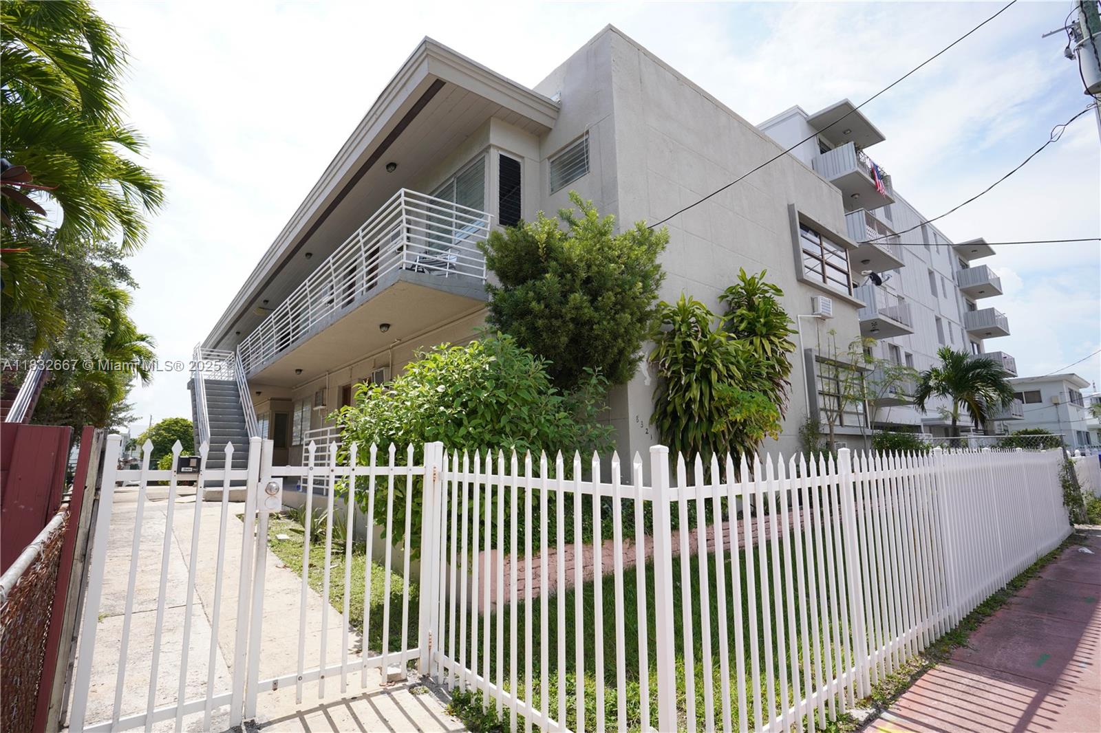 BISCAYNE BCH SUB - Residential Income